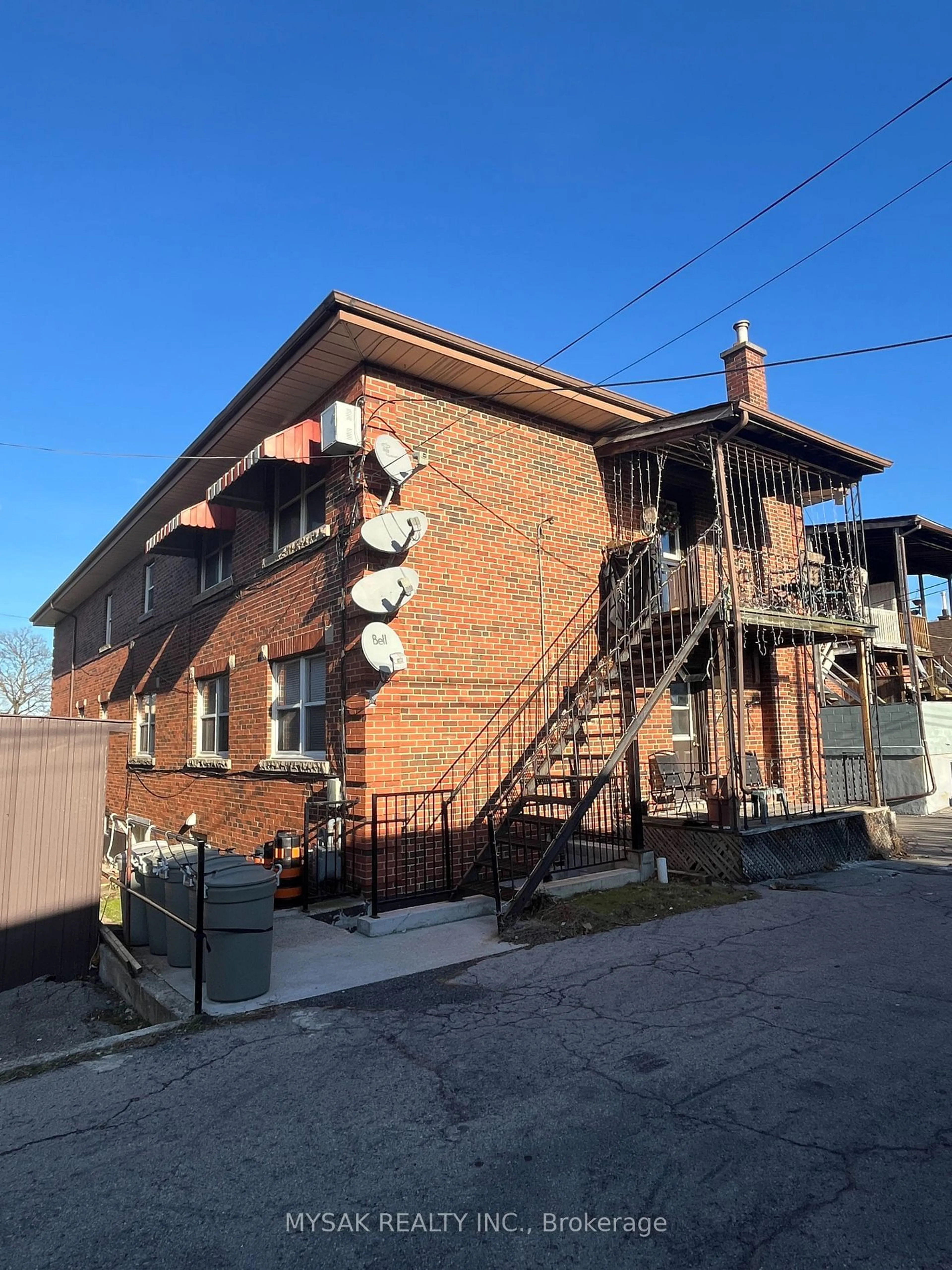 Home with brick exterior material, building for 2342 King St, Hamilton Ontario L8K 1X7