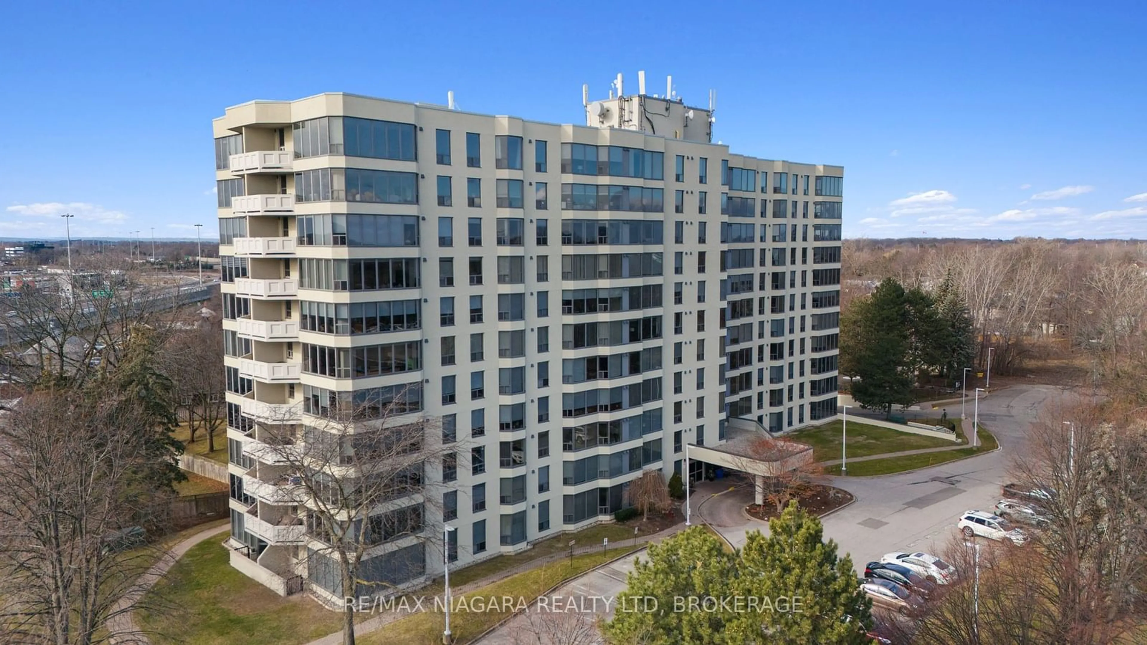 A pic from outside/outdoor area/front of a property/back of a property/a pic from drone, city buildings view from balcony for 81 Scott St #1006, St. Catharines Ontario L2N 7L5