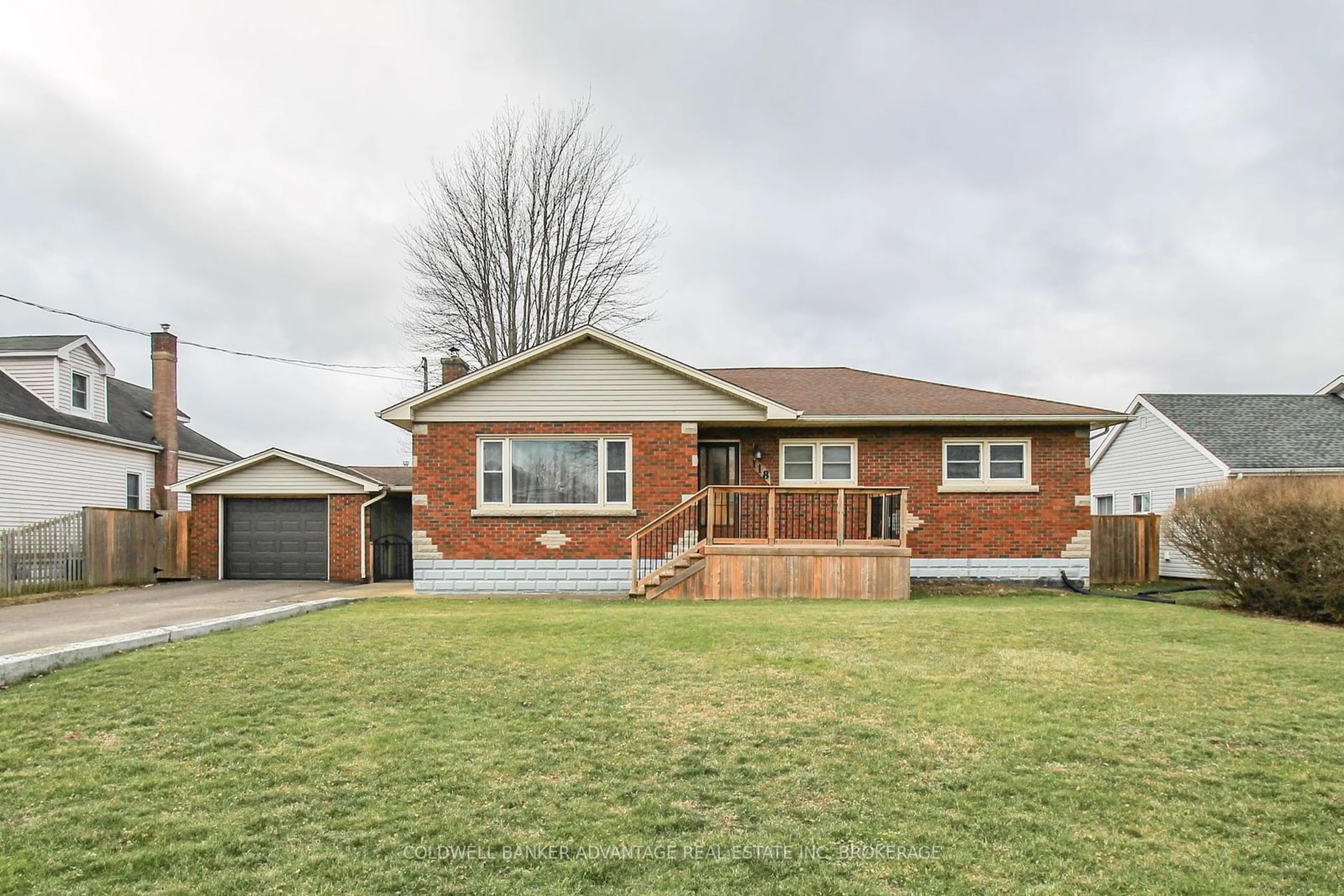 Home with brick exterior material, street for 118 Rosemount Ave, Port Colborne Ontario L3K 5P9