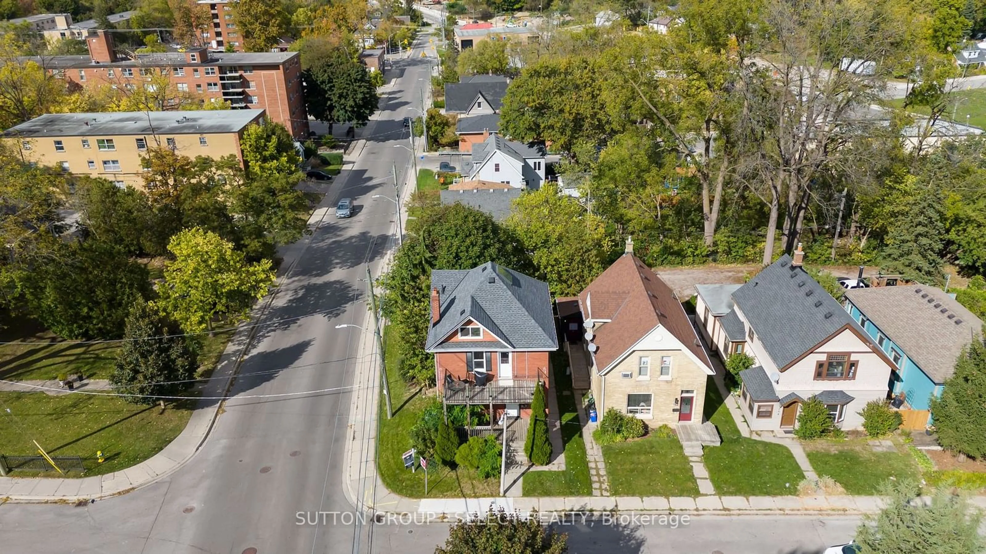 A pic from outside/outdoor area/front of a property/back of a property/a pic from drone, street for 100 Mcclary Ave, London Ontario N6C 1P8