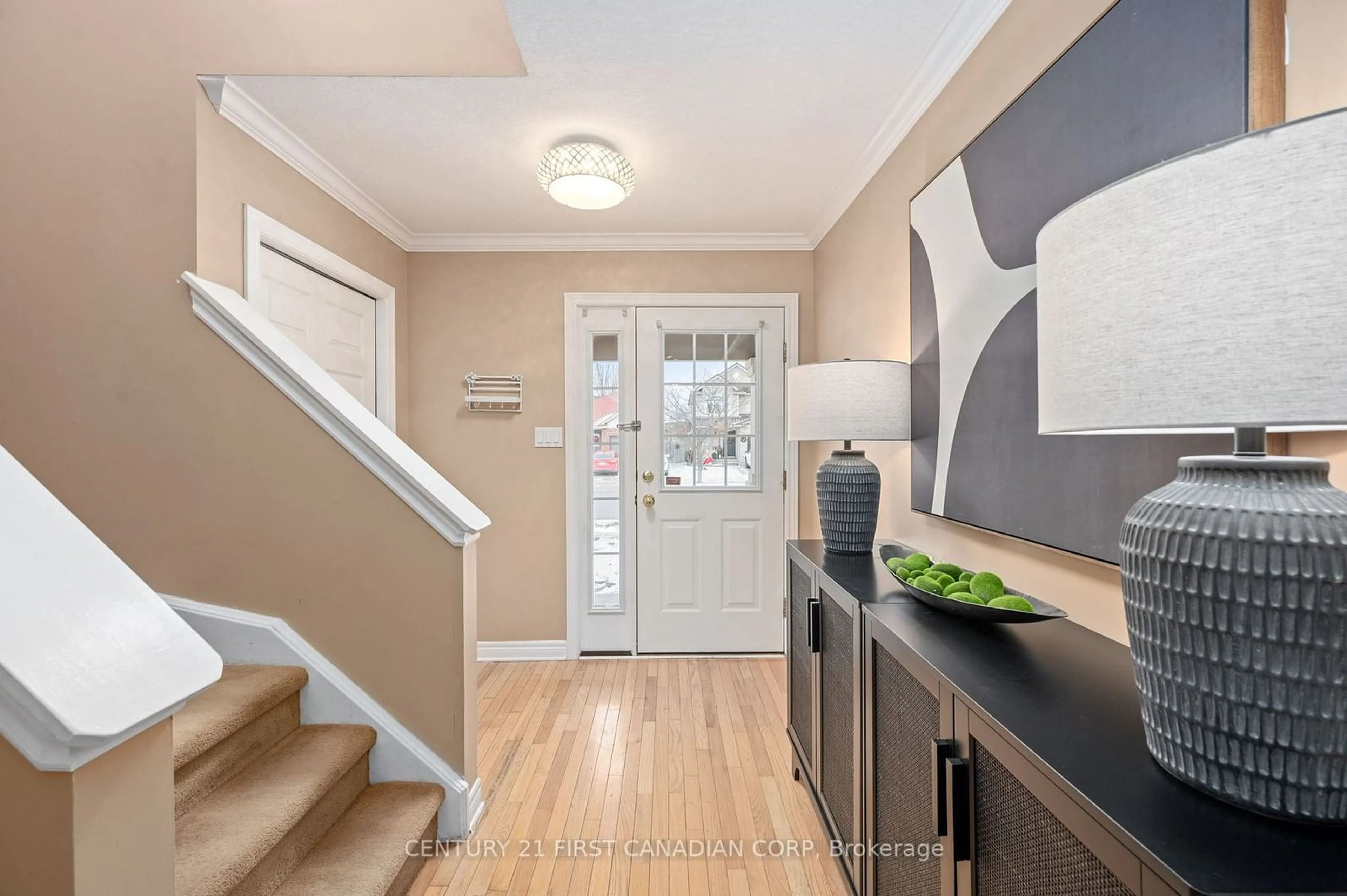 Indoor entryway for 3008 Meadowgate Blvd, London Ontario N6M 1L2