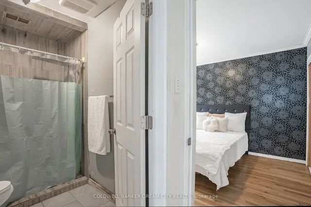 Additional property image - 528 UPPER WENTWORTH St