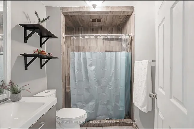 Additional property image - 528 UPPER WENTWORTH St