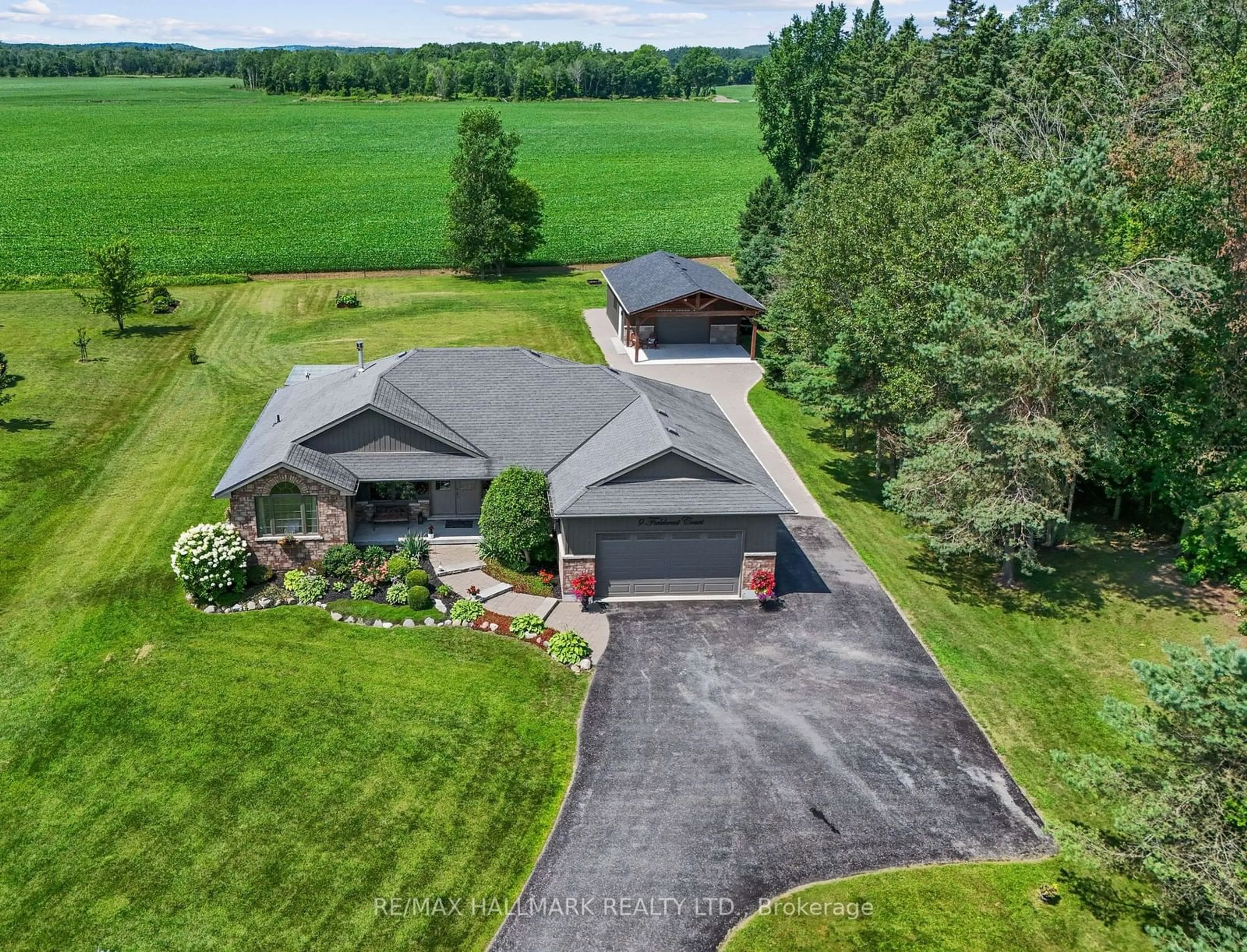 A pic from outside/outdoor area/front of a property/back of a property/a pic from drone, unknown for 9 Fieldcrest Crt, Brighton Ontario K0K 1R0