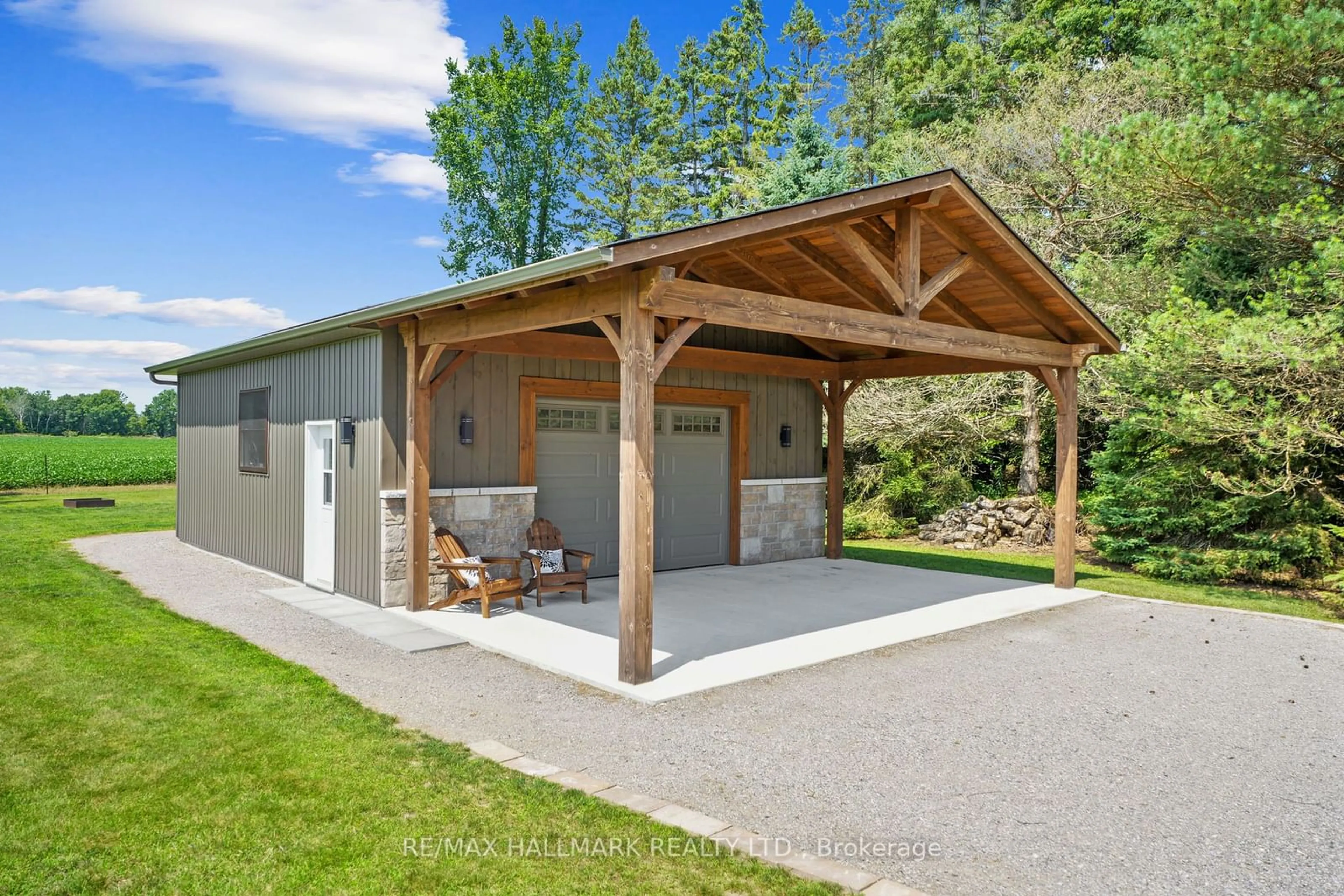 Indoor garage for 9 Fieldcrest Crt, Brighton Ontario K0K 1R0