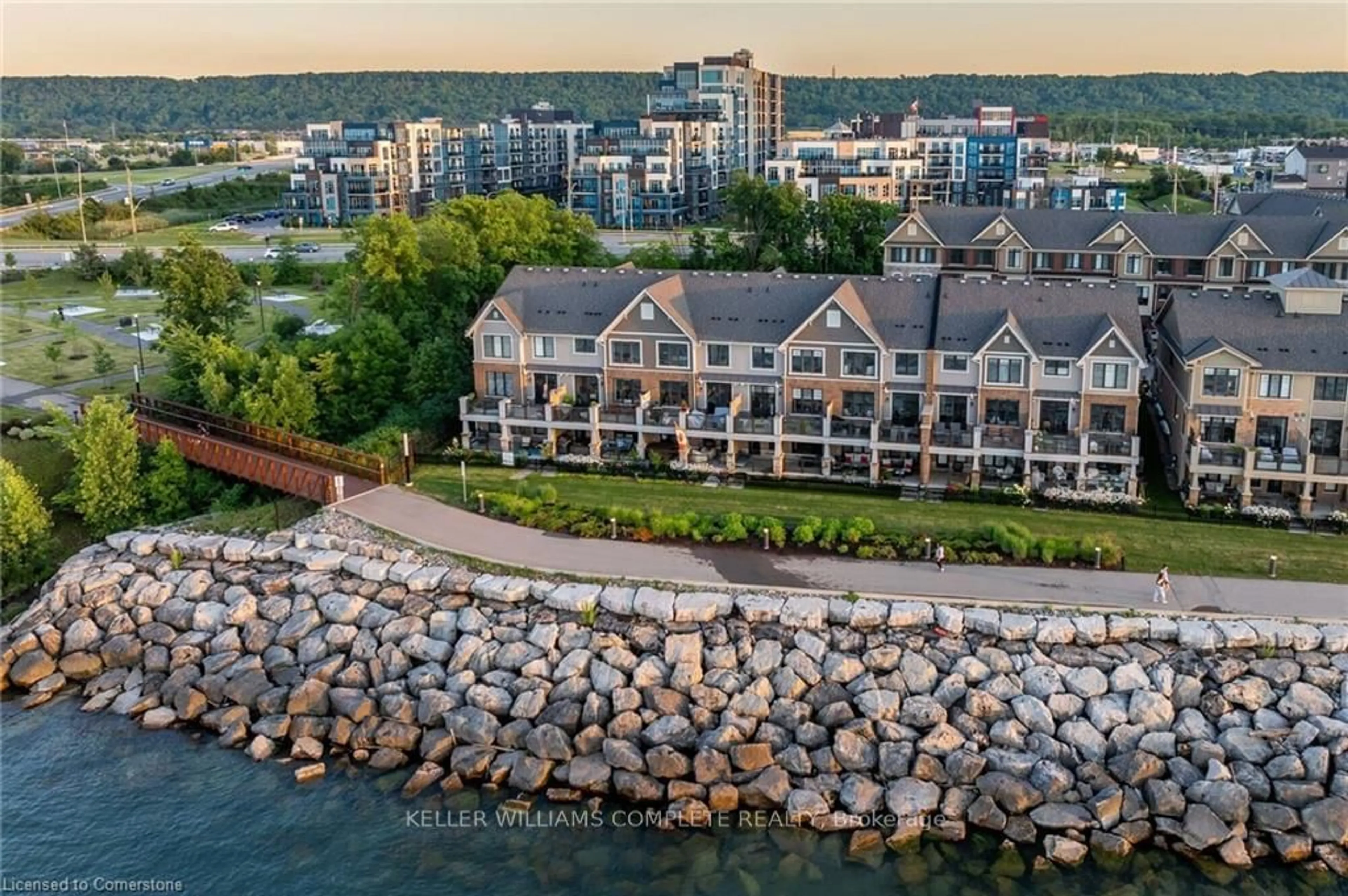 A pic from outside/outdoor area/front of a property/back of a property/a pic from drone, water/lake/river/ocean view for 28 Pierre Trudeau Lane, Grimsby Ontario L3M 0H3