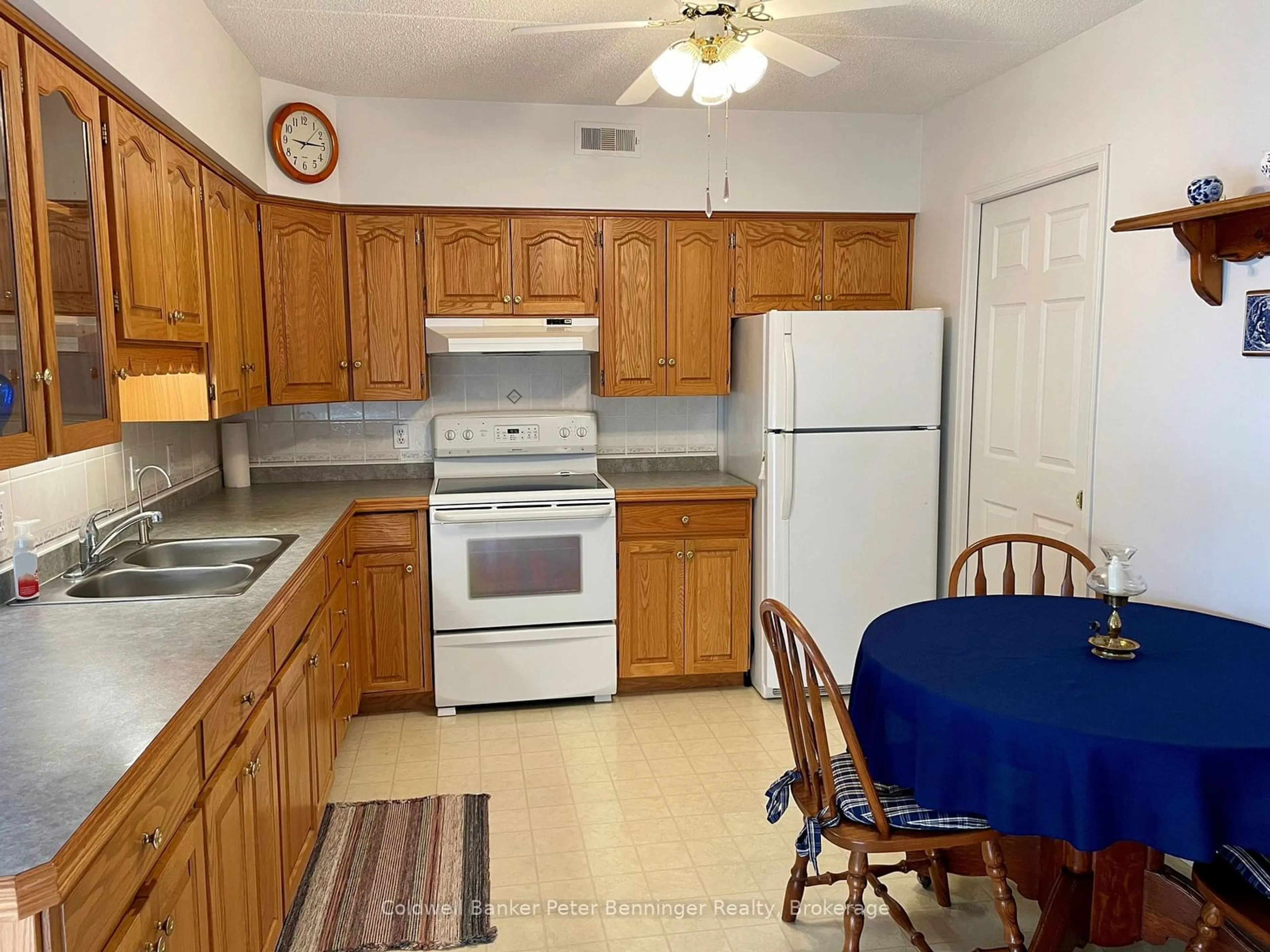 Standard kitchen, unknown for 203 McNab St #206, Brockton Ontario N0G 2V0