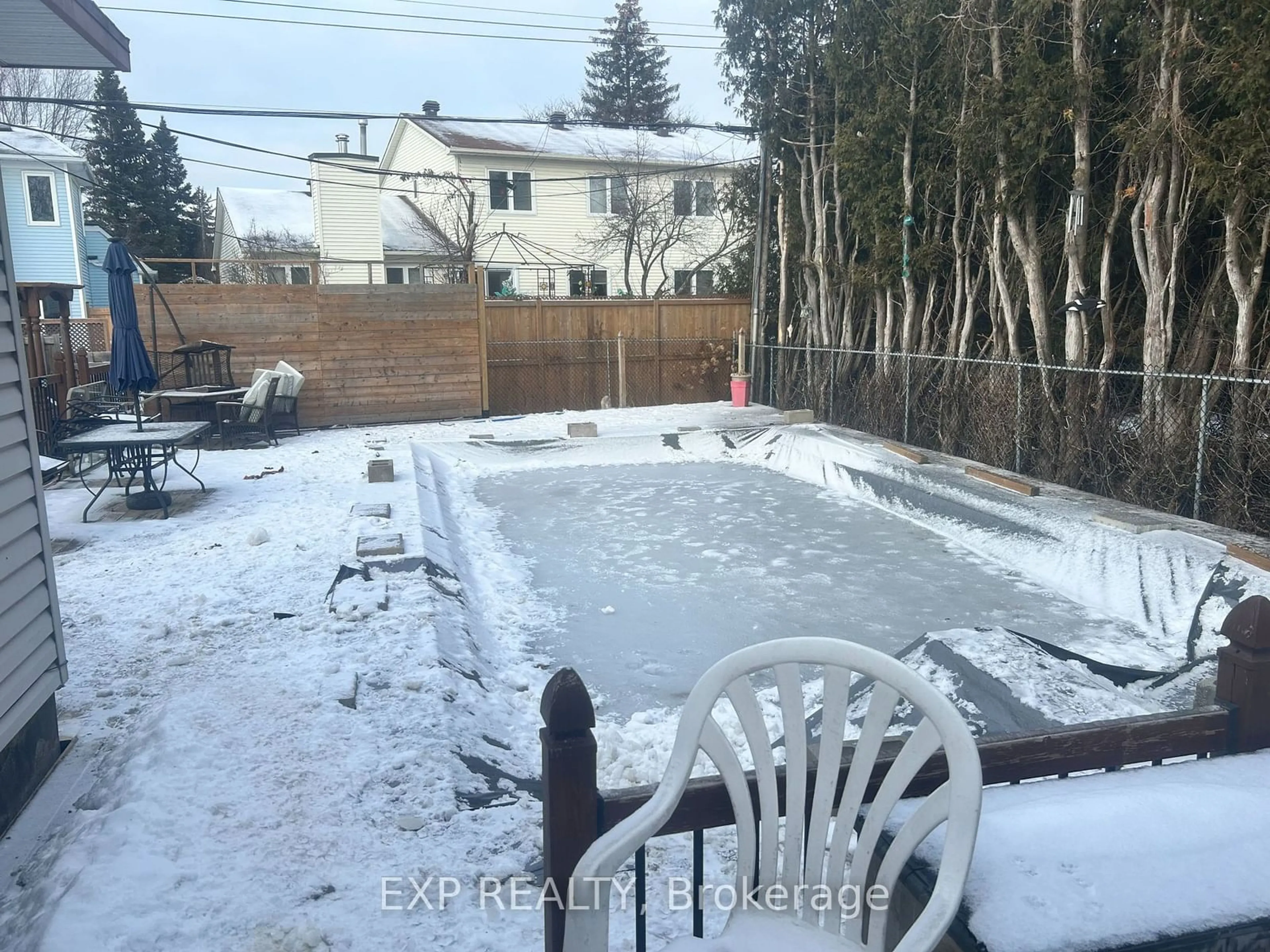 Pool for 337 Amiens St, Orleans - Cumberland and Area Ontario K1E 1N4