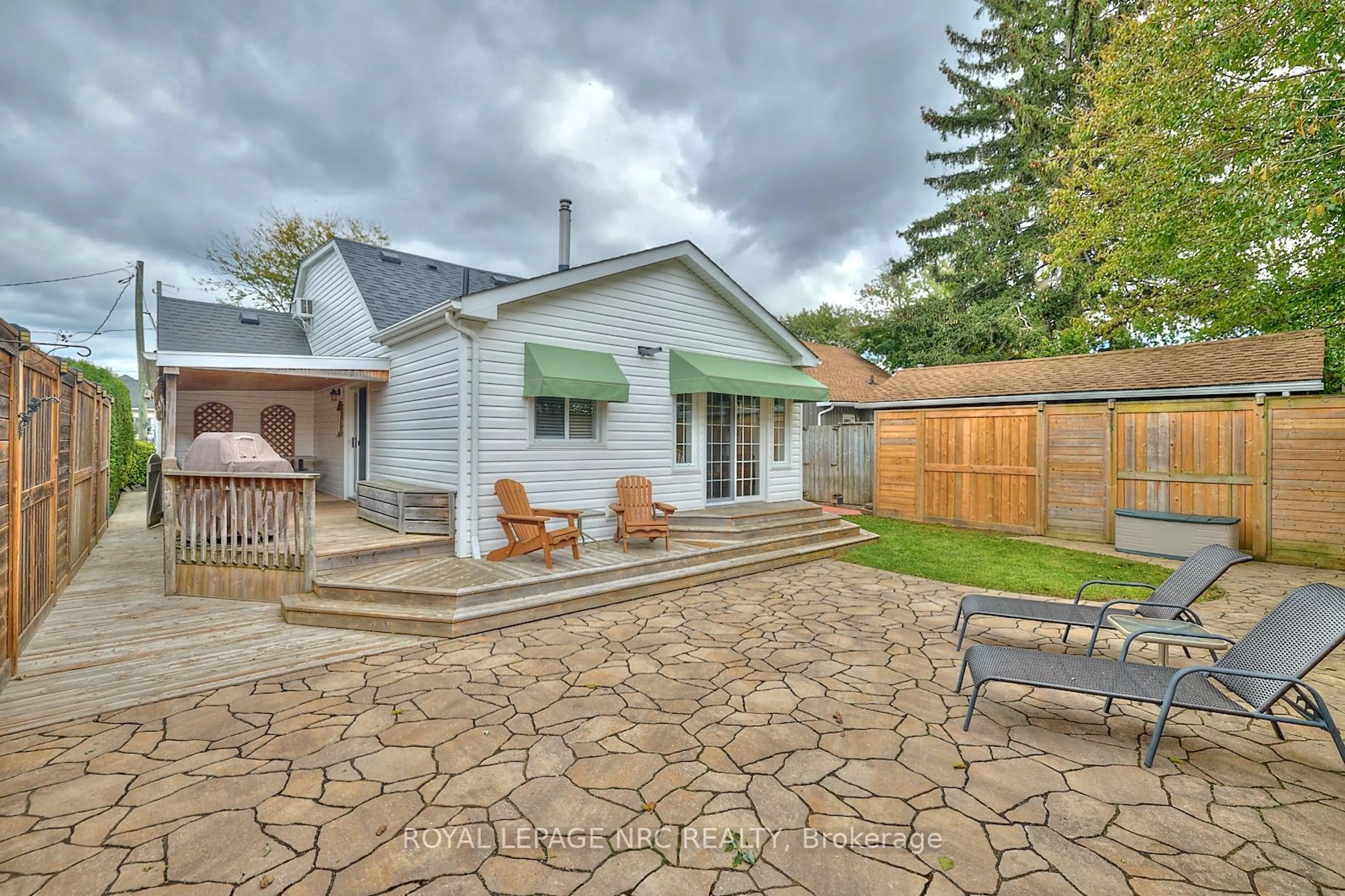 Patio, street for 13 Graham Ave, St. Catharines Ontario L2N 5L1