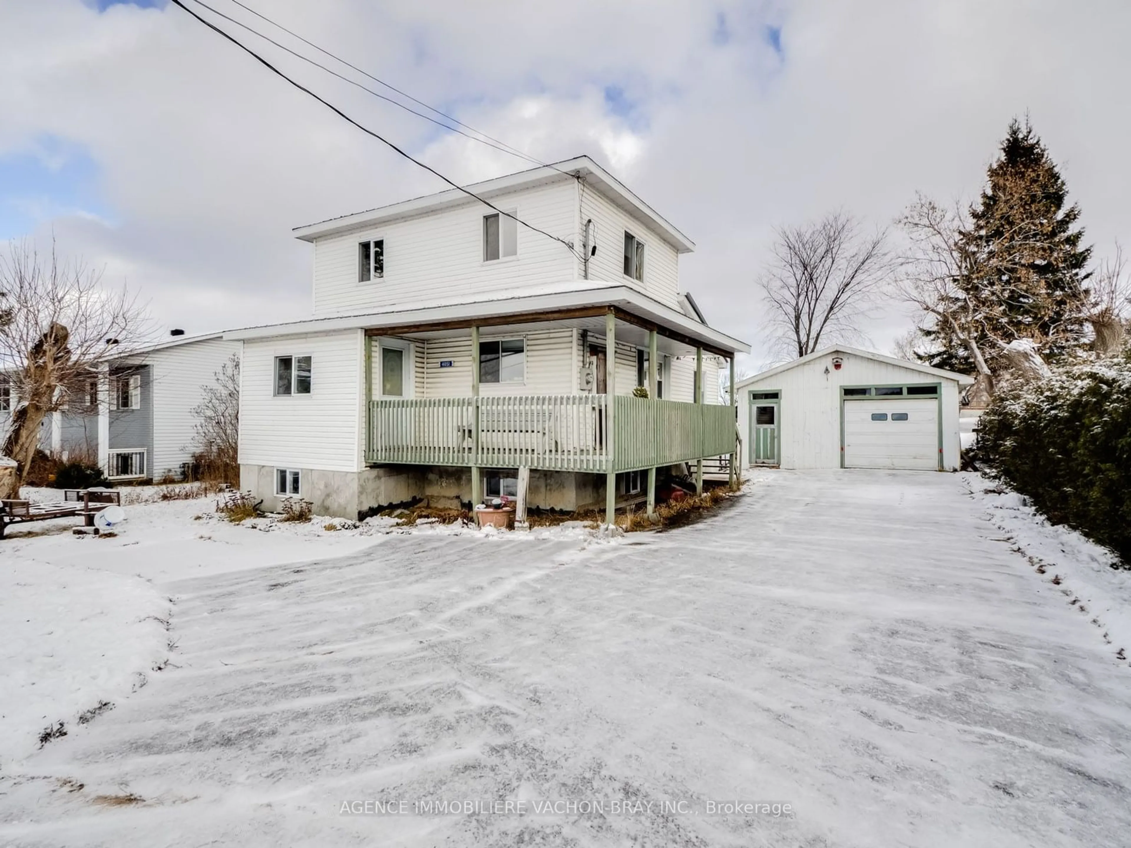 A pic from outside/outdoor area/front of a property/back of a property/a pic from drone, street for 4051 County Rd 34 Rd, South Glengarry Ontario K0C 1L0