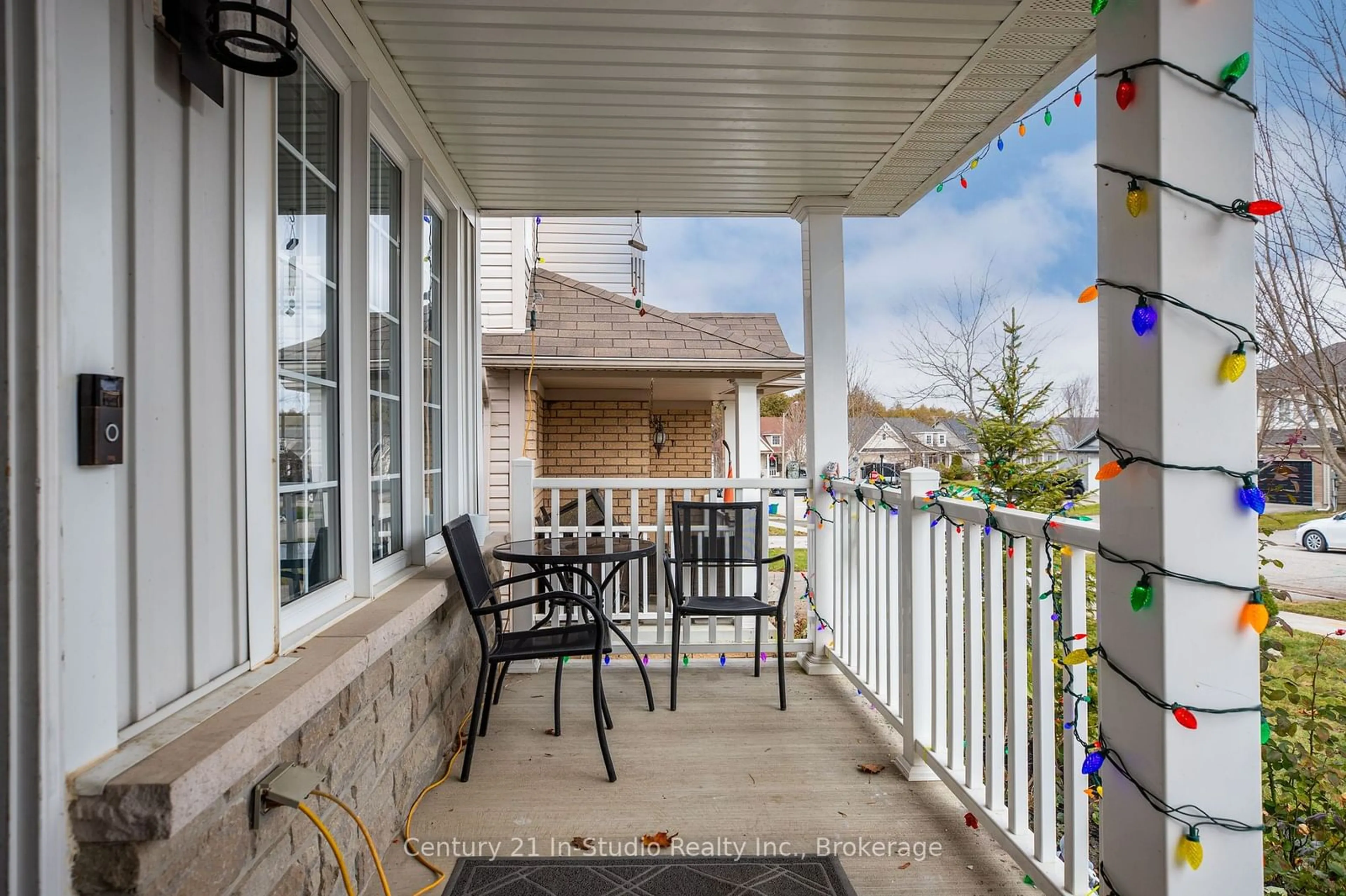 Patio, street for 218 Marilyn St, Shelburne Ontario L0N 1S2