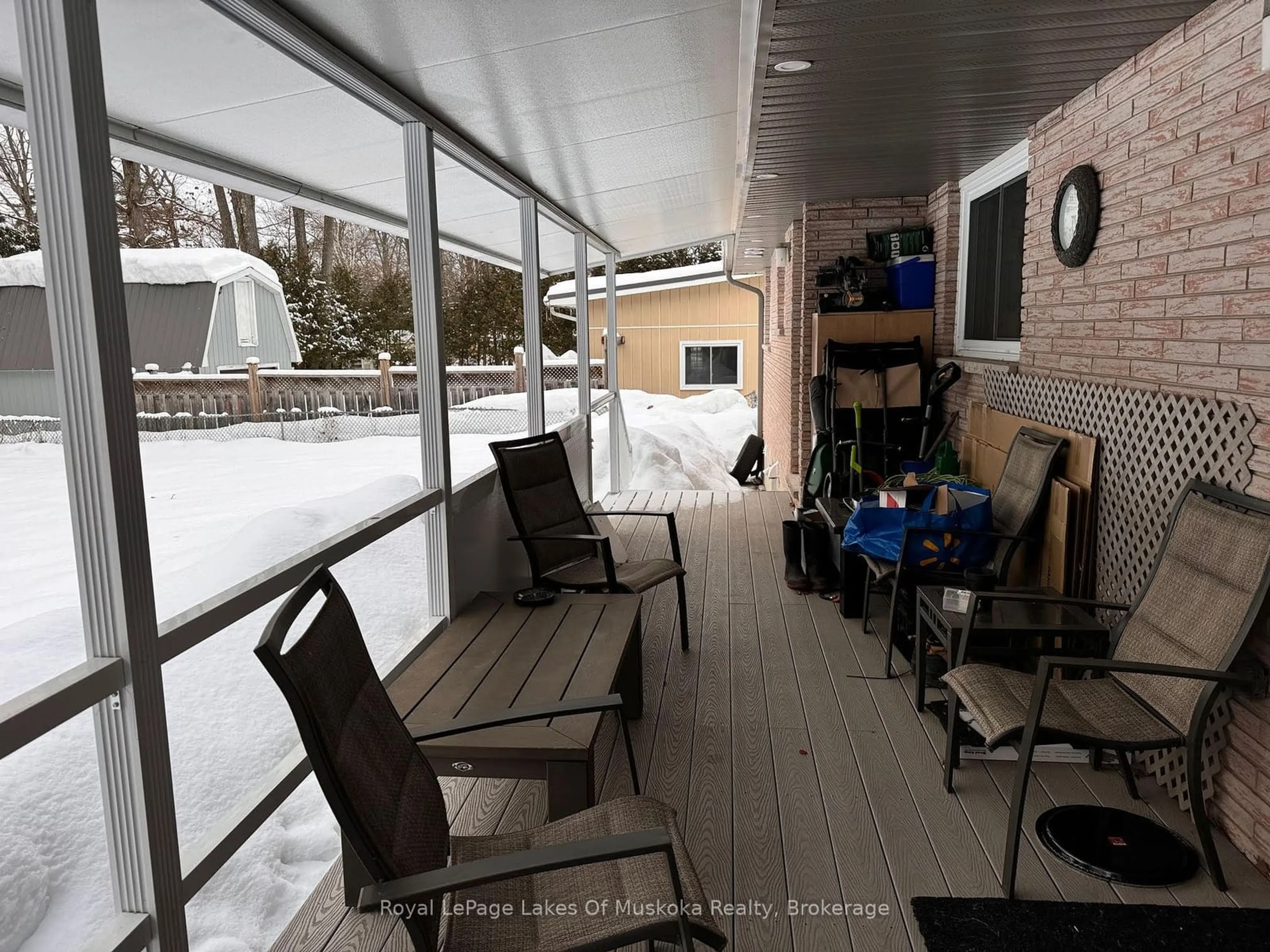 Patio, unknown for 105 Wellington St, Gravenhurst Ontario P1P 1B2