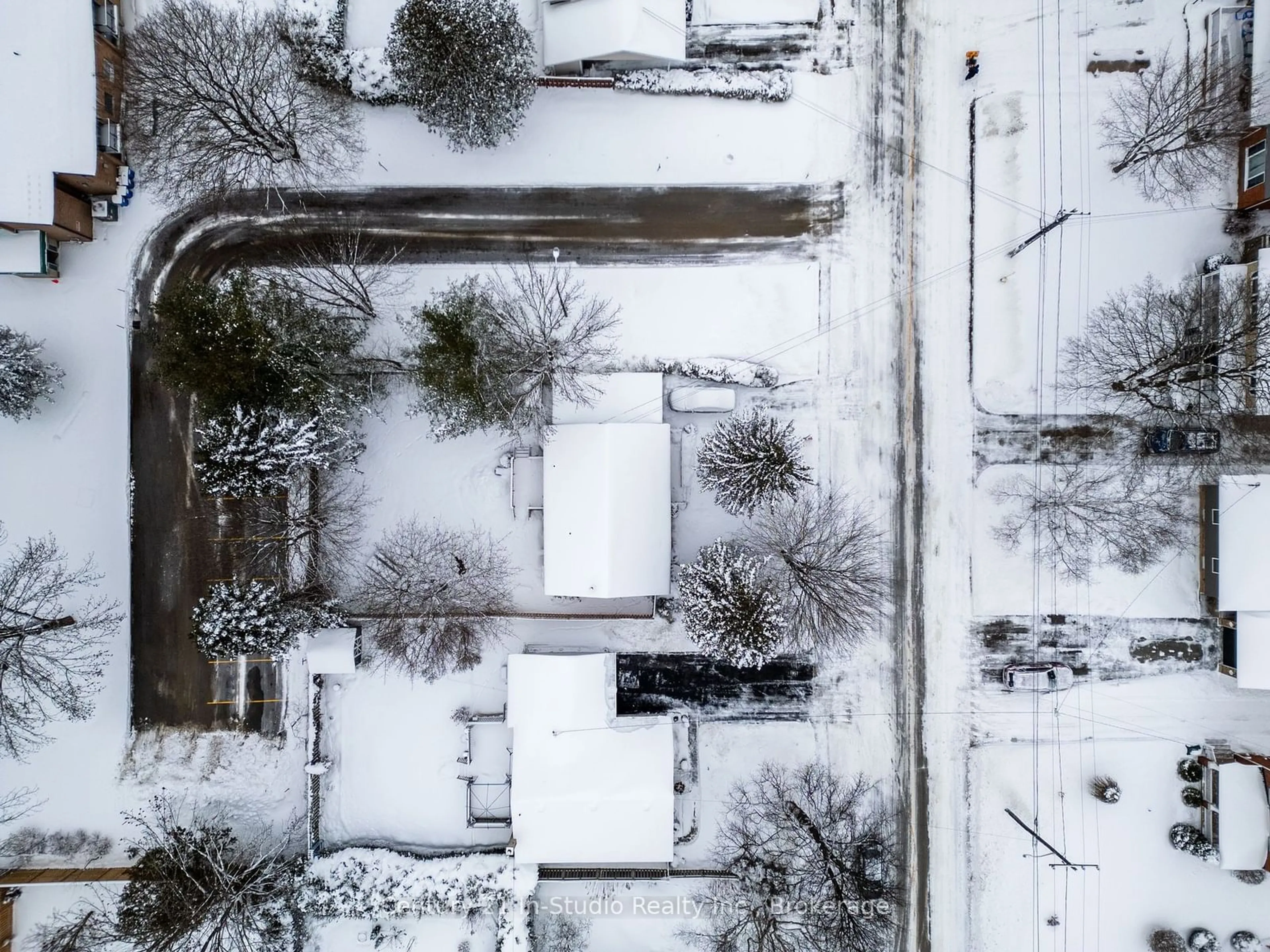 A pic from outside/outdoor area/front of a property/back of a property/a pic from drone, street for 240 7th Ave, Owen Sound Ontario N4K 2W9