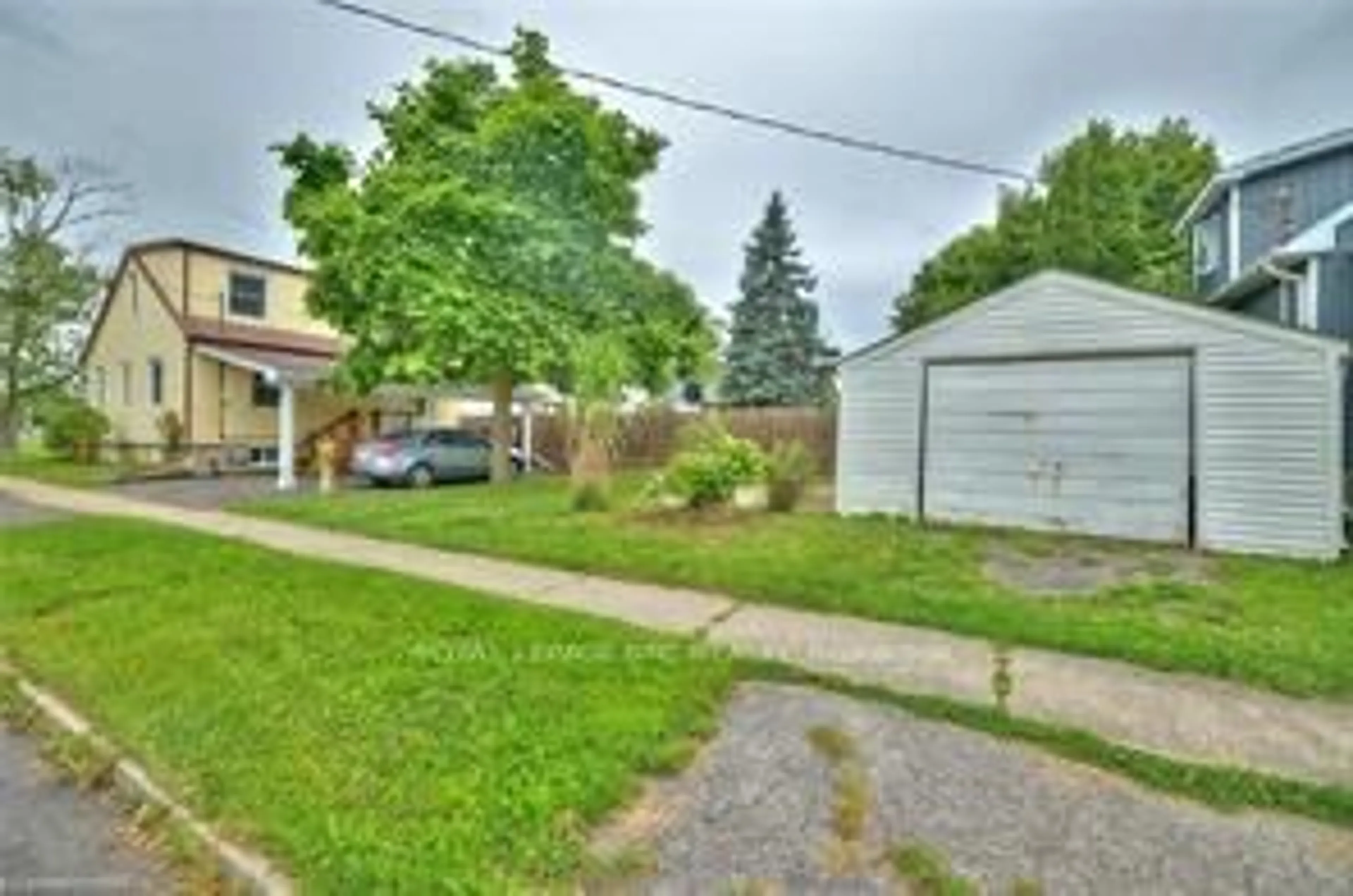 Unknown for 33 Merigold St, St. Catharines Ontario L2S 2N4