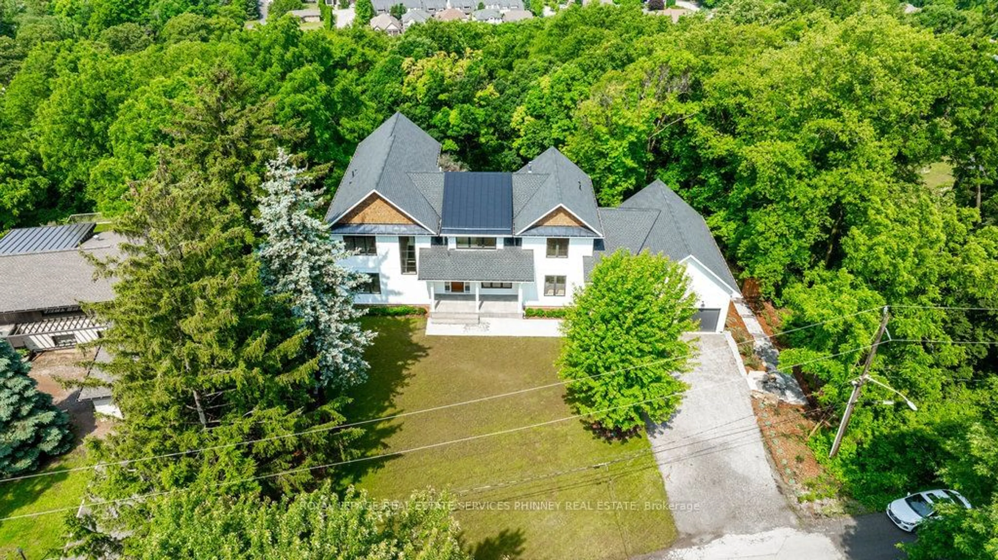 A pic from outside/outdoor area/front of a property/back of a property/a pic from drone, unknown for 62 Melrose Dr, Niagara-on-the-Lake Ontario L0S 1J0