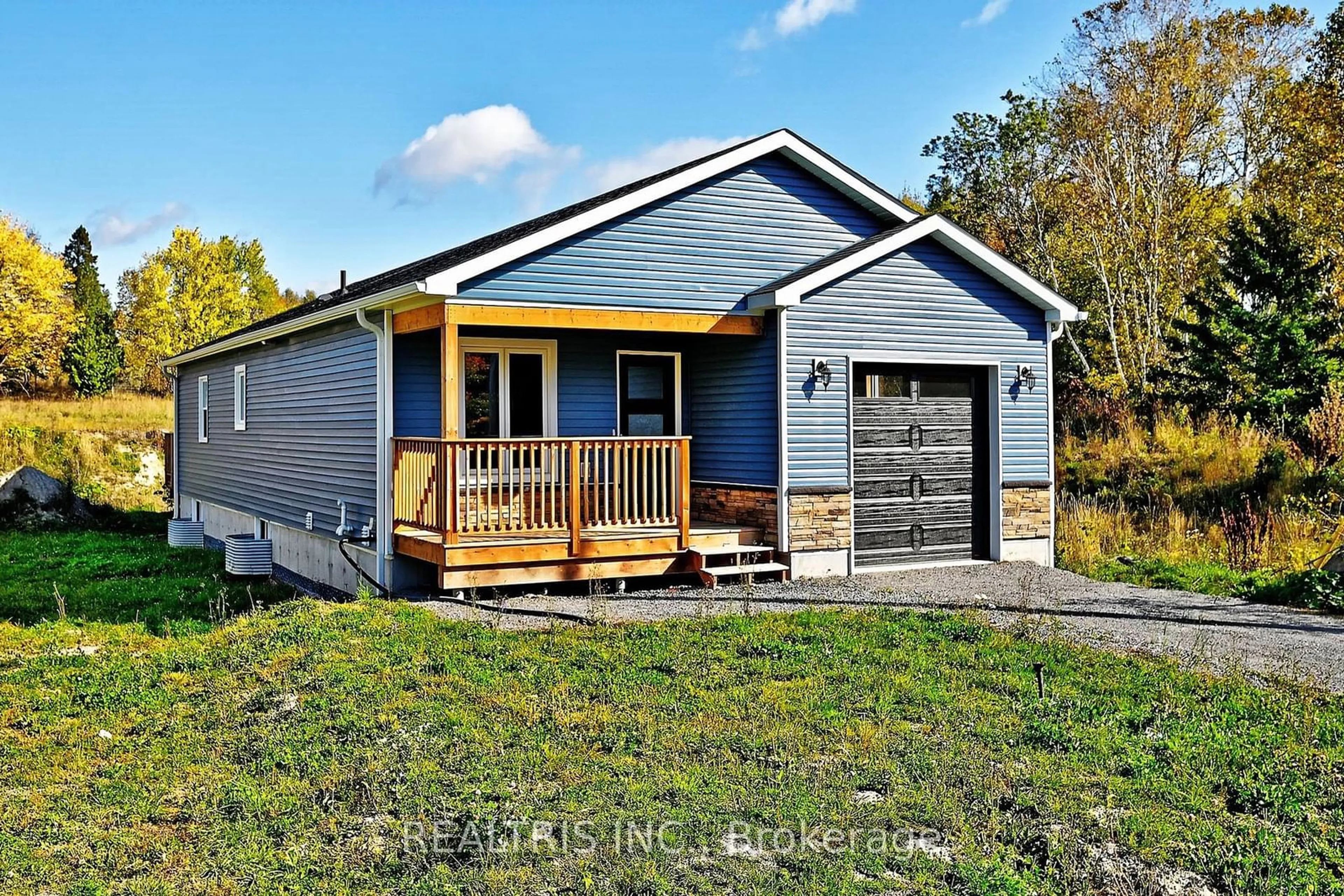 Home with vinyl exterior material, building for 150 Patricia St, Sudbury Remote Area Ontario P3Y 1A1