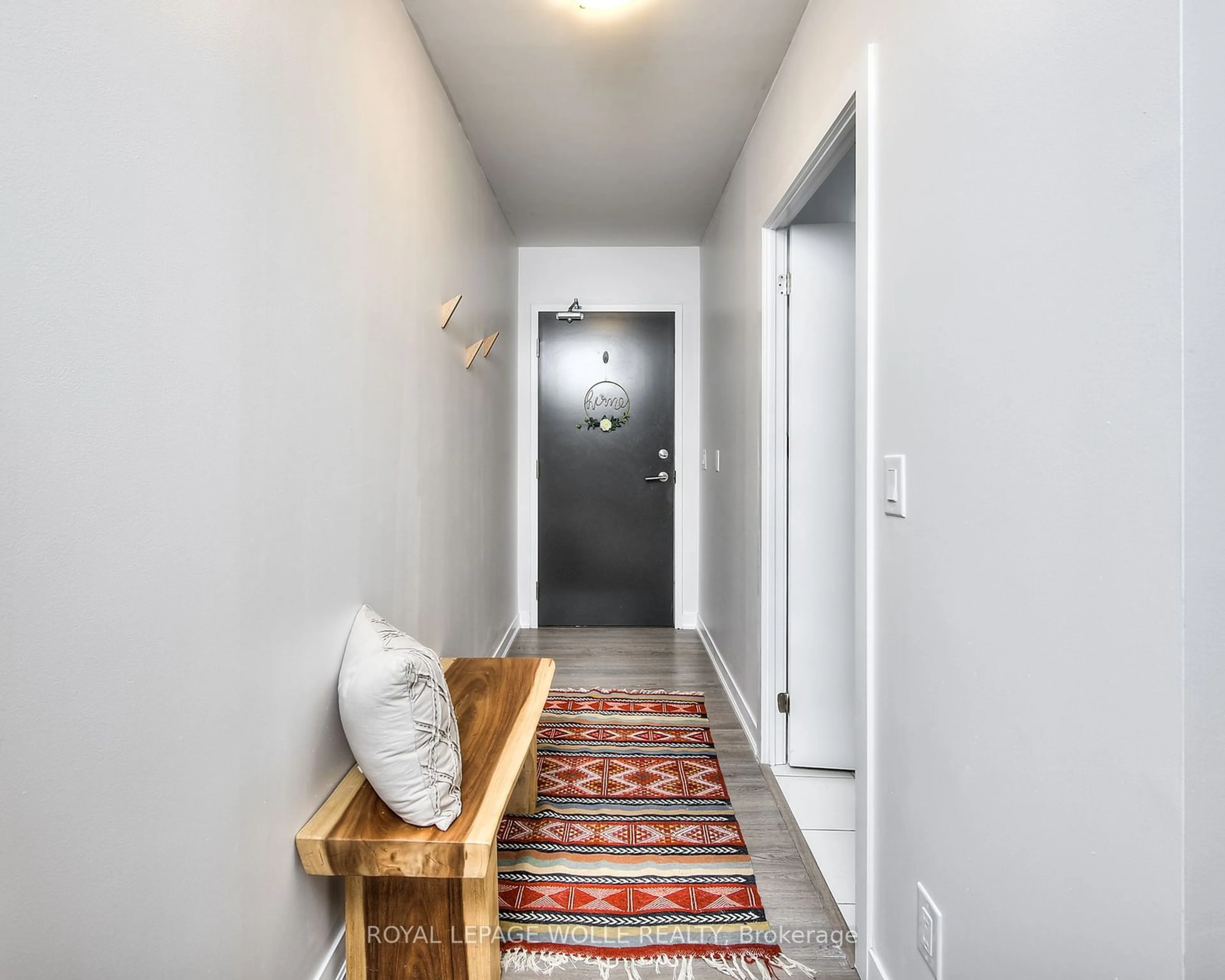 Indoor entryway for 85 Duke St #205, Kitchener Ontario N2H 0B7