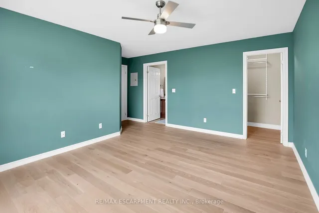Additional property image - 3000 Creekside Dr Unit 807