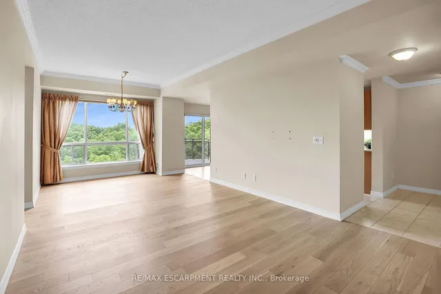 Additional property image - 3000 Creekside Dr Unit 807