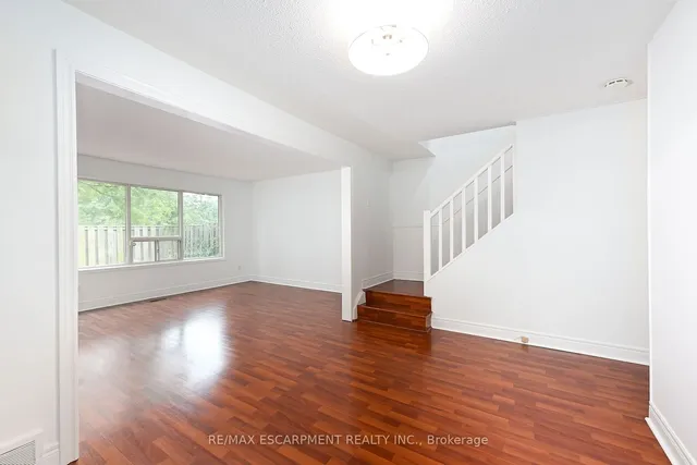 Additional property image - 250 San Francisco Ave