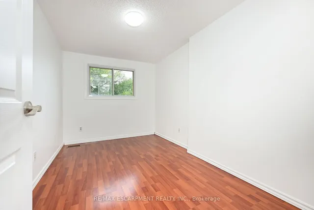 Additional property image - 250 San Francisco Ave
