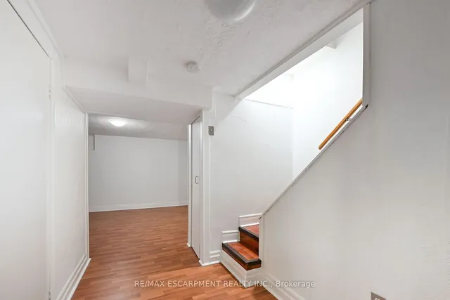 Additional property image - 250 San Francisco Ave