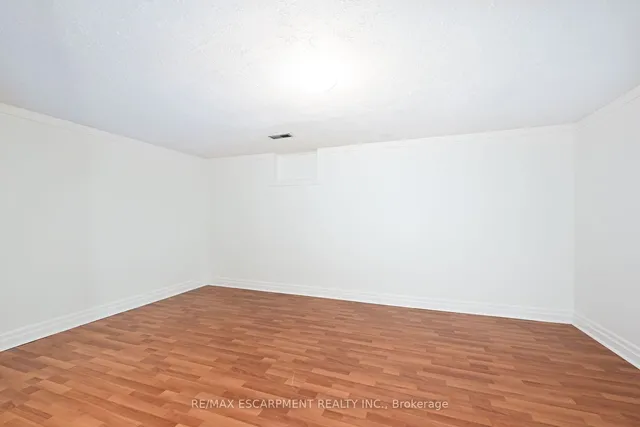 Additional property image - 250 San Francisco Ave