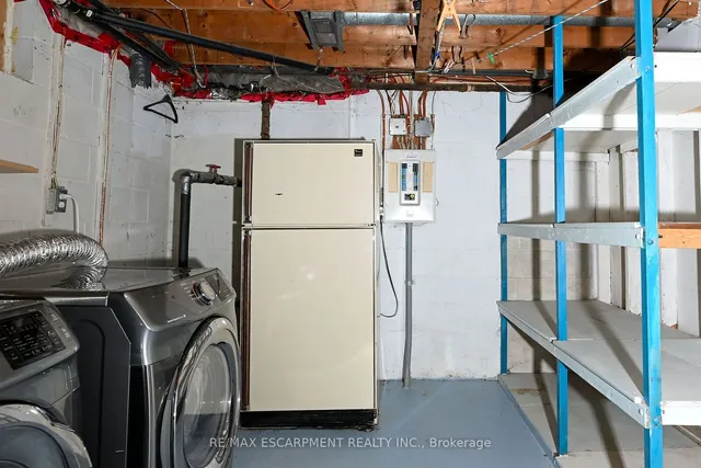 Additional property image - 250 San Francisco Ave
