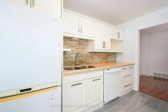 Additional property image - 250 San Francisco Ave
