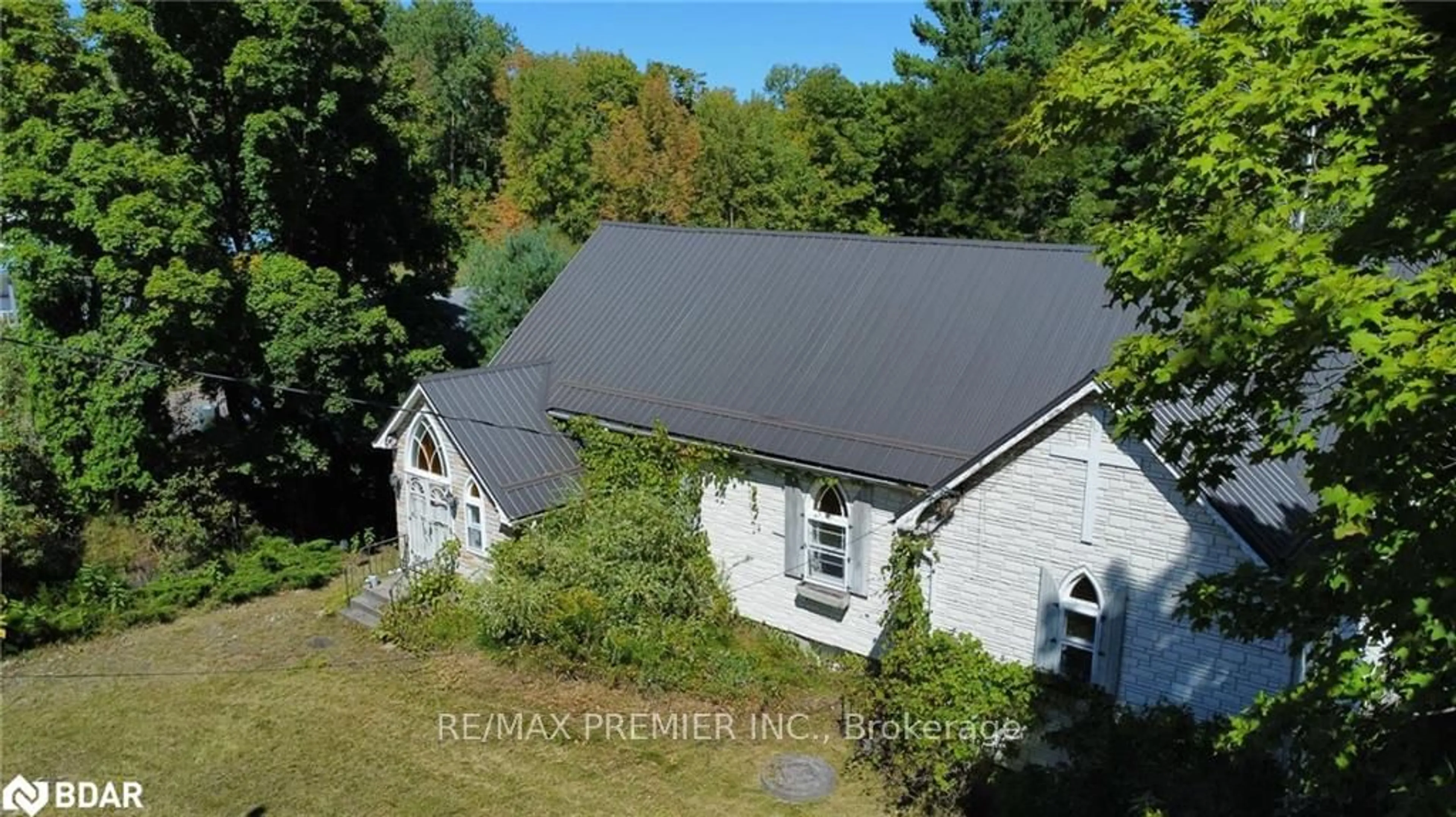 A pic from outside/outdoor area/front of a property/back of a property/a pic from drone, building for 17206 Highway 62, Madoc Ontario K0K 1Y0