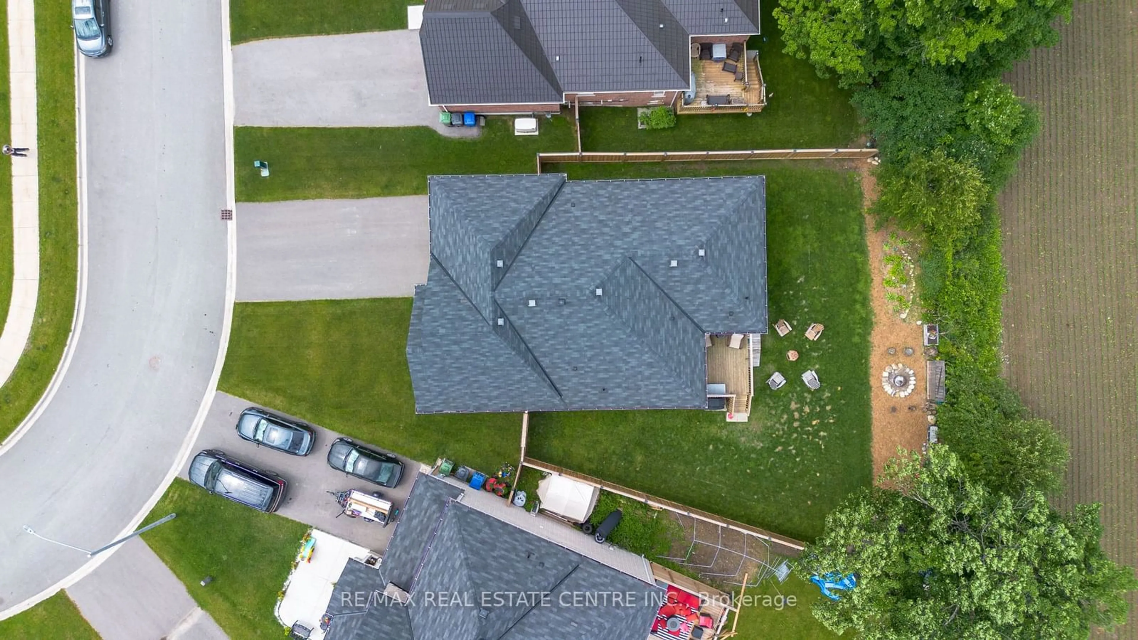 A pic from outside/outdoor area/front of a property/back of a property/a pic from drone, street for 49 Todd Cres, Southgate Ontario N0C 1B0