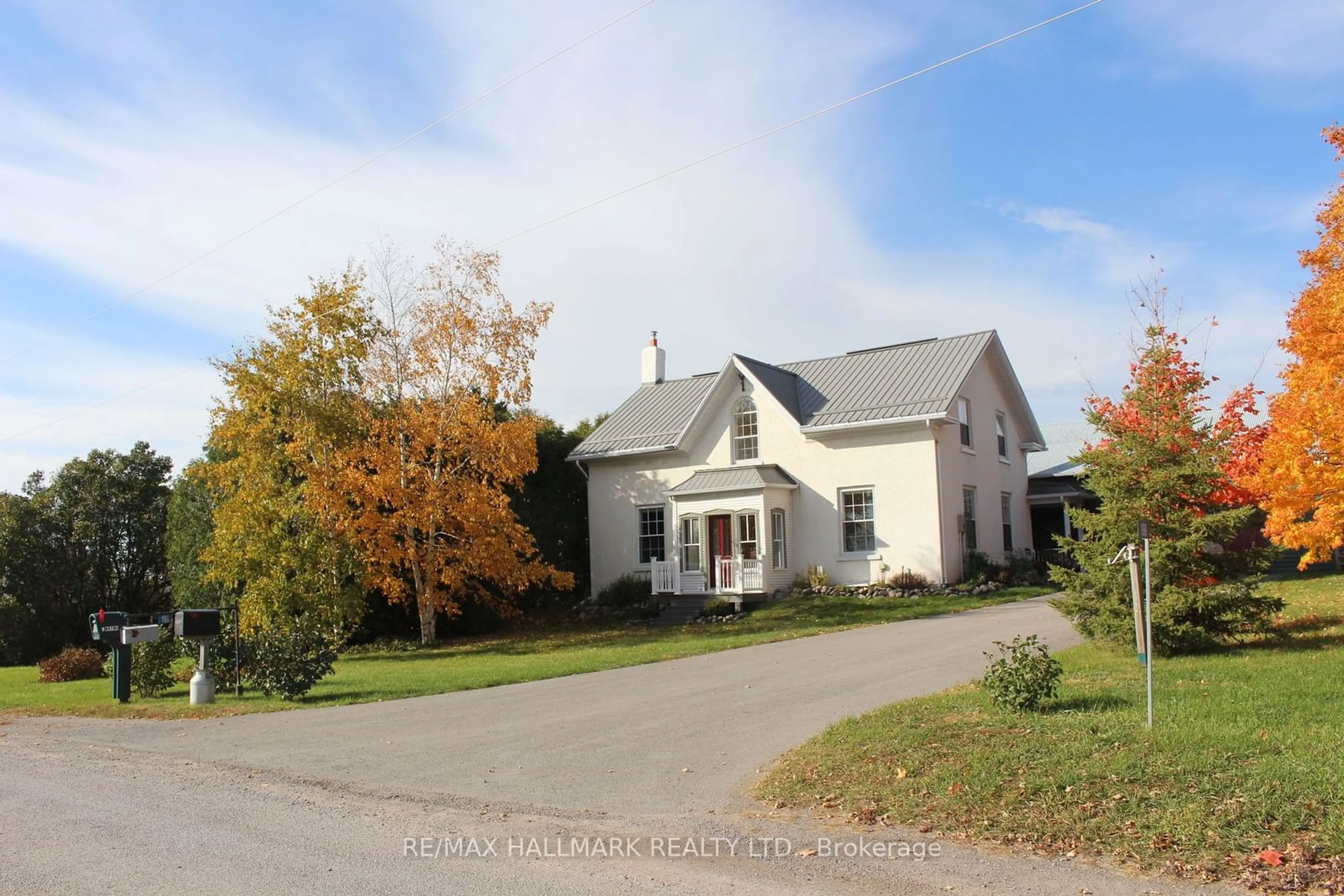 A pic from outside/outdoor area/front of a property/back of a property/a pic from drone, street for 198 Concession Road 2 W, Trent Hills Ontario K0K 3K0