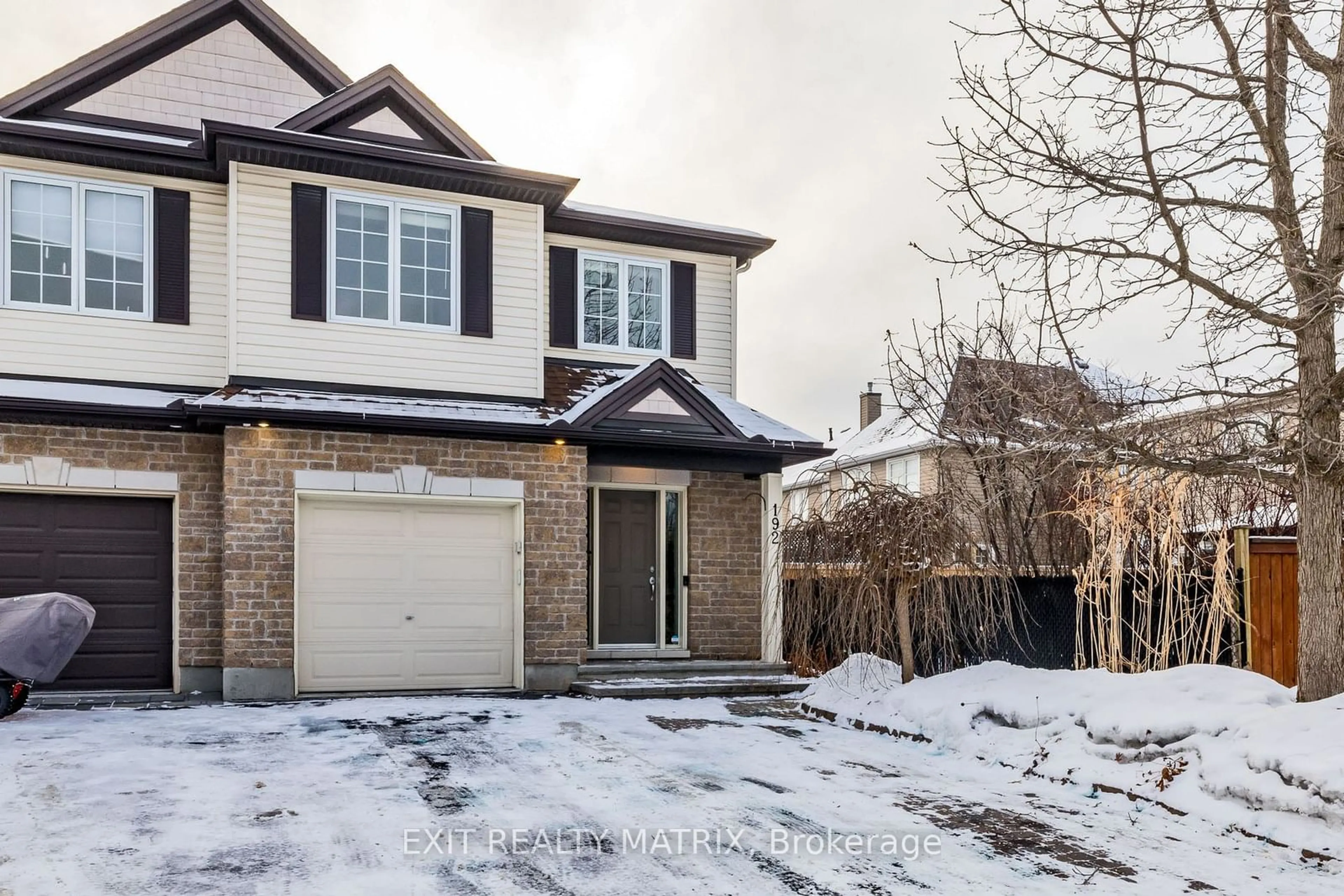 Home with brick exterior material, street for 192 Mojave Cres, Stittsville - Munster - Richmond Ontario K2S 0H4