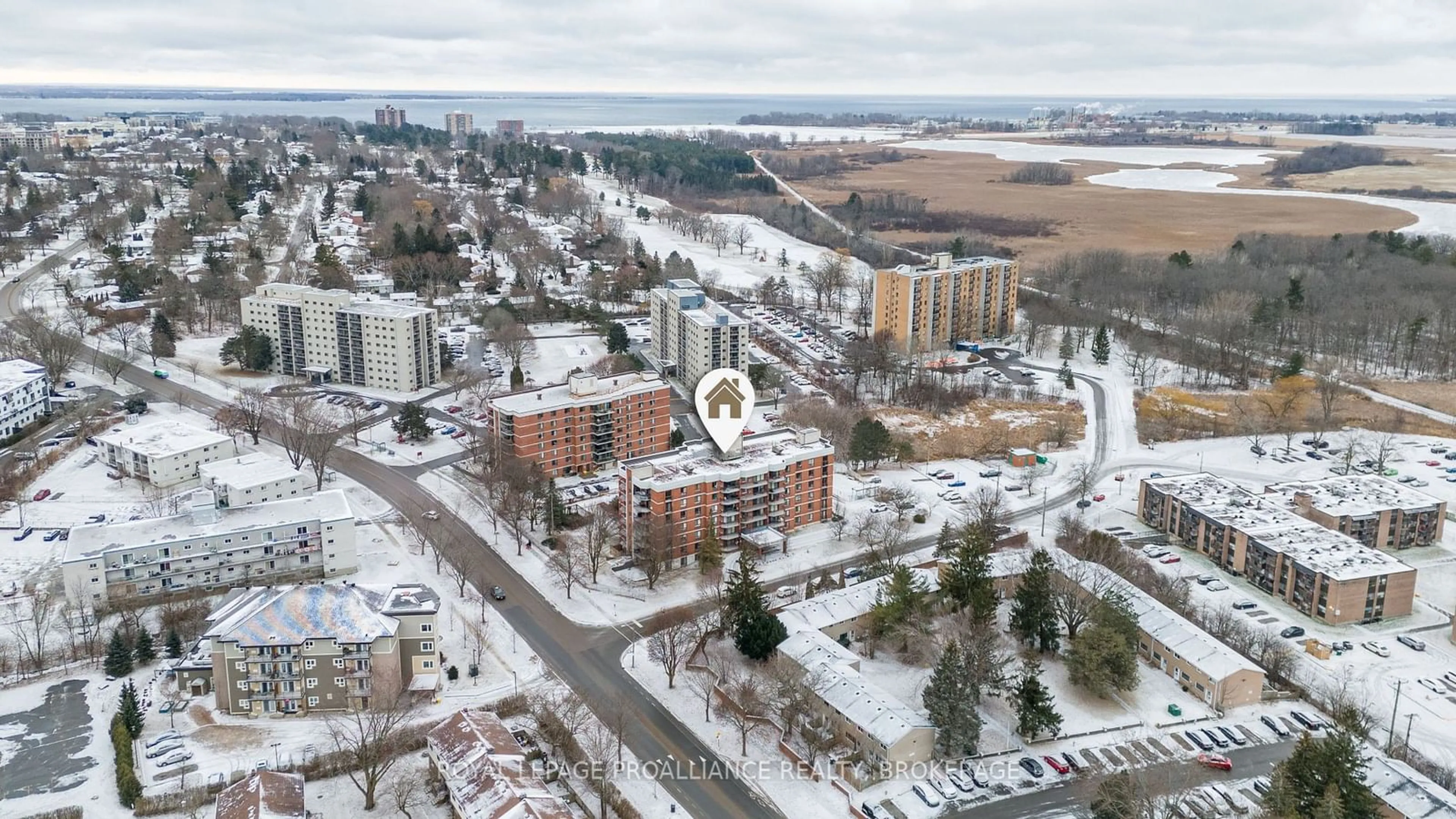 A pic from outside/outdoor area/front of a property/back of a property/a pic from drone, unknown for 14 Greenview Dr #603, Kingston Ontario K7M 7T5