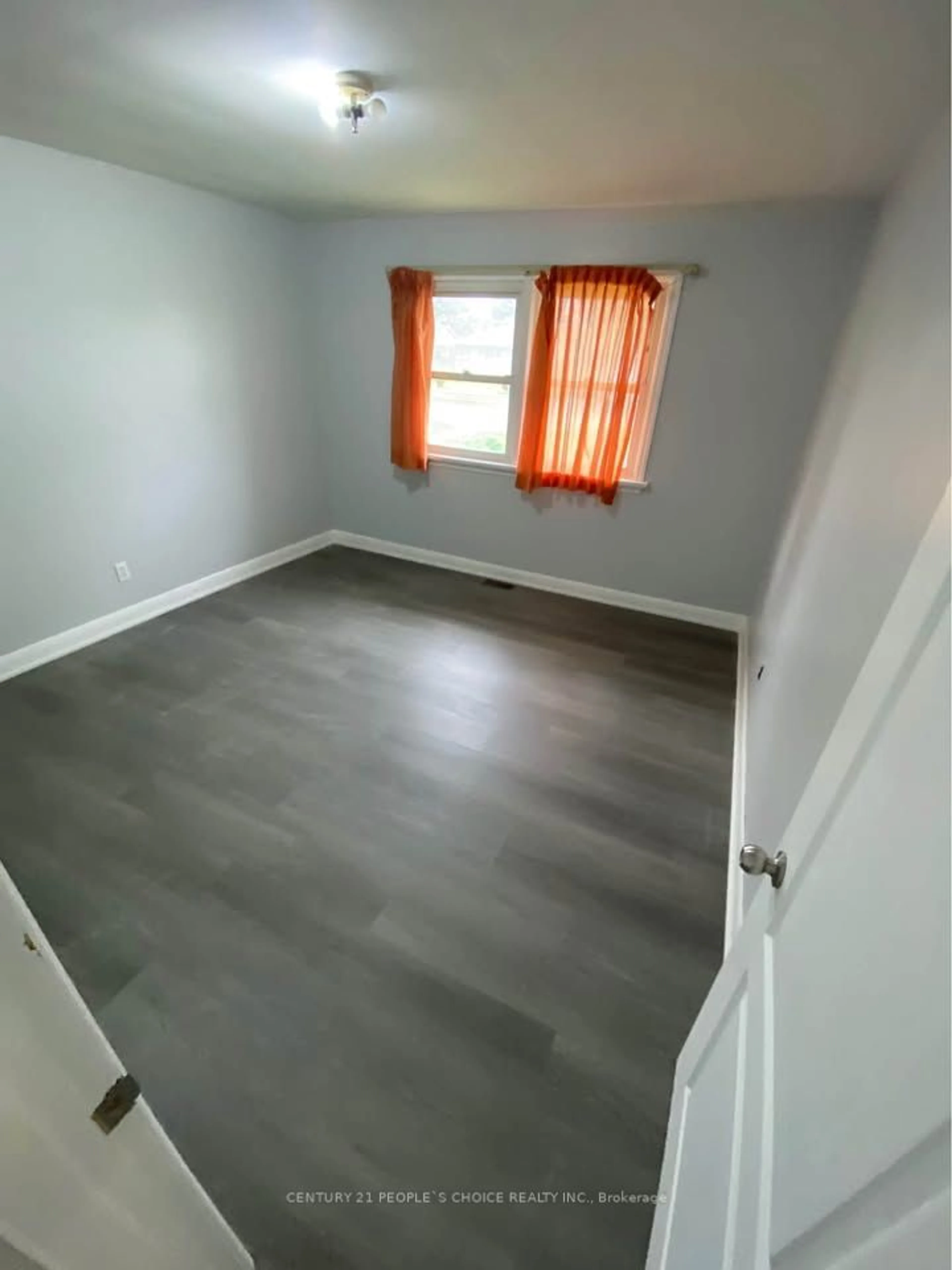 A pic of a room for 325 Bunting Rd, St. Catharines Ontario L2M 3Y5