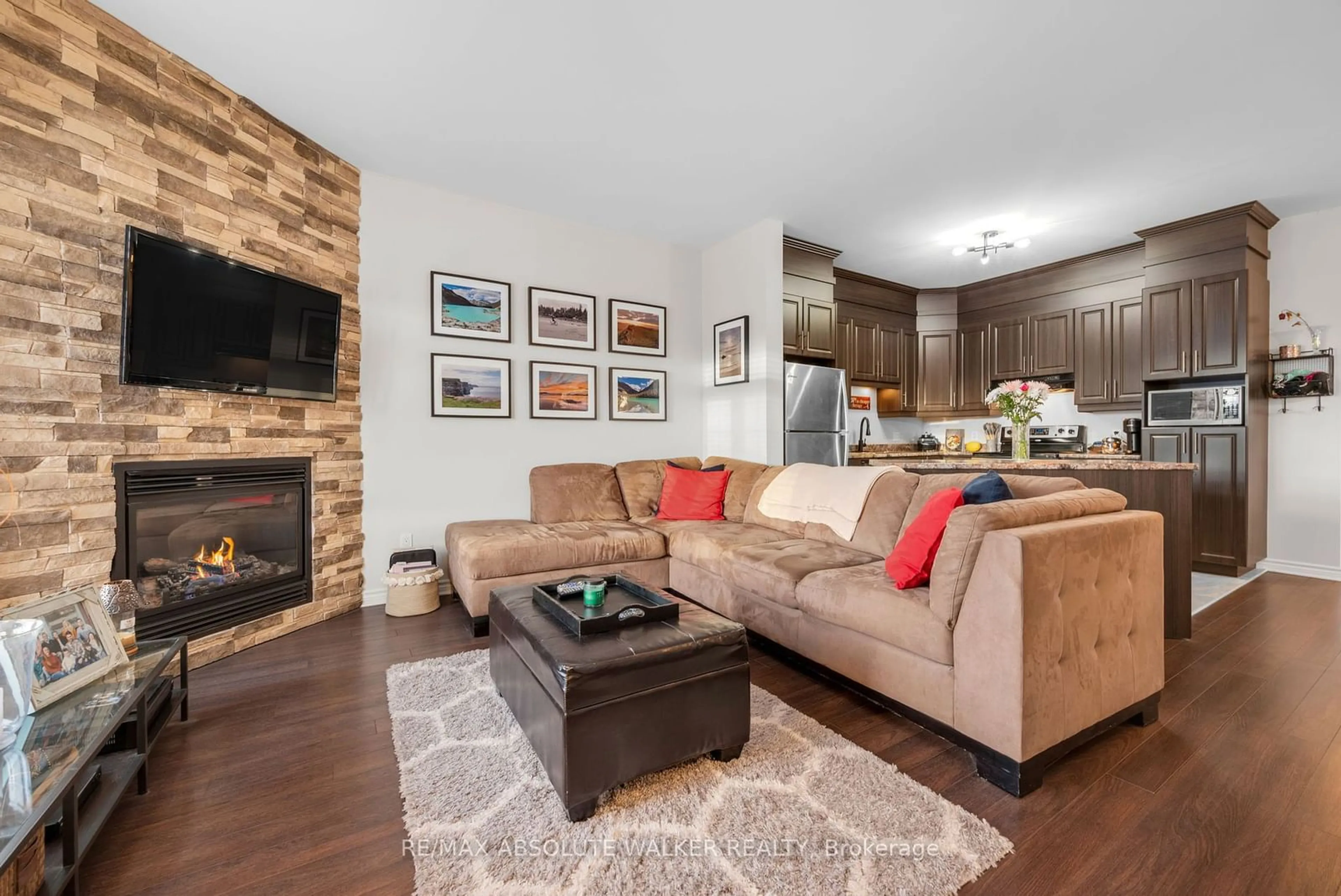 Living room with furniture, wood/laminate floor for 197 Bourdeau Blvd #3, The Nation Ontario K0A 2M0