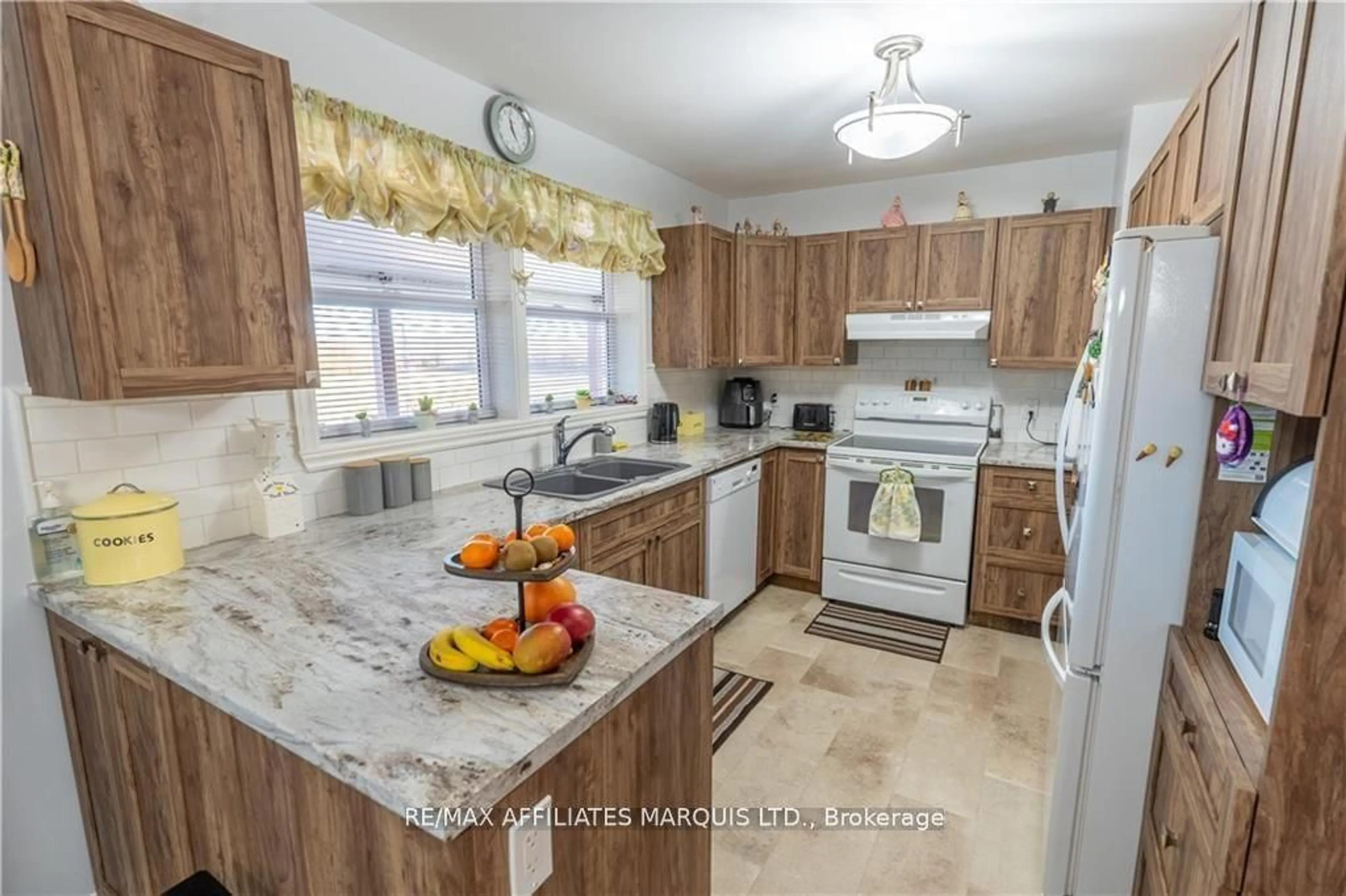 Standard kitchen, ceramic/tile floor for 4753 COUNTY ROAD 15 Rd, South Stormont Ontario K0C 1R0