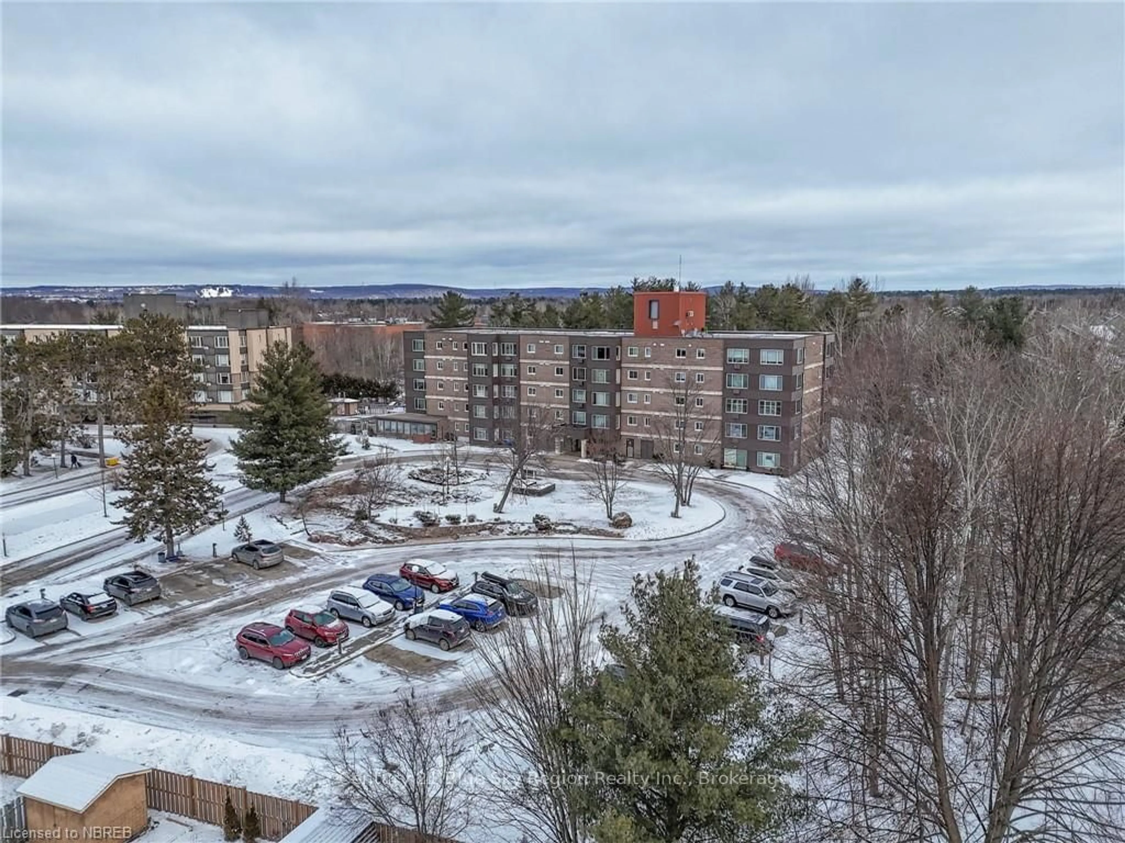 A pic from outside/outdoor area/front of a property/back of a property/a pic from drone, city buildings view from balcony for 118 BLAIR St #206, North Bay Ontario P1A 4J1