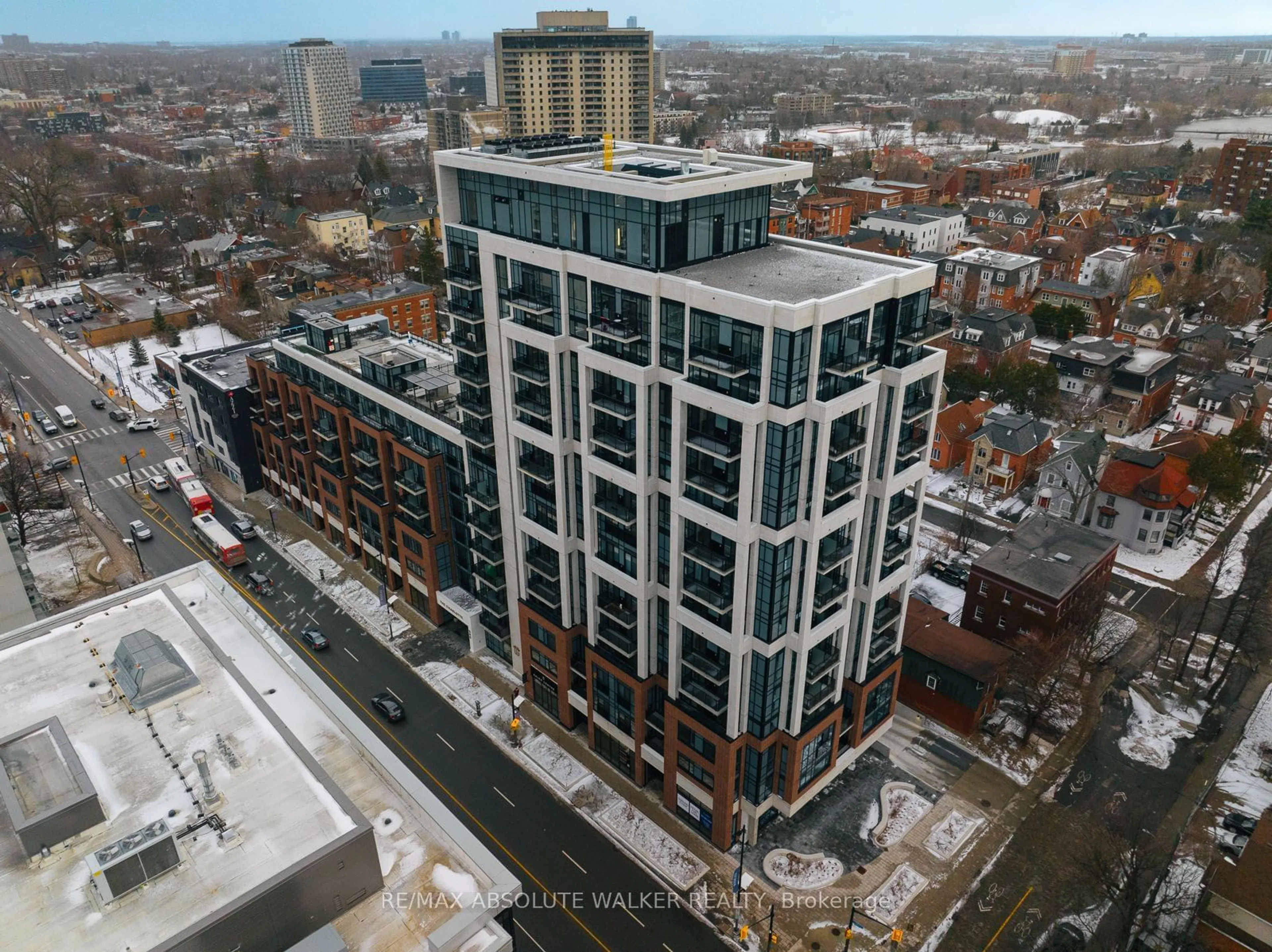 A pic from outside/outdoor area/front of a property/back of a property/a pic from drone, city buildings view from balcony for 560 Rideau St #421, Lower Town - Sandy Hill Ontario K1N 0G3