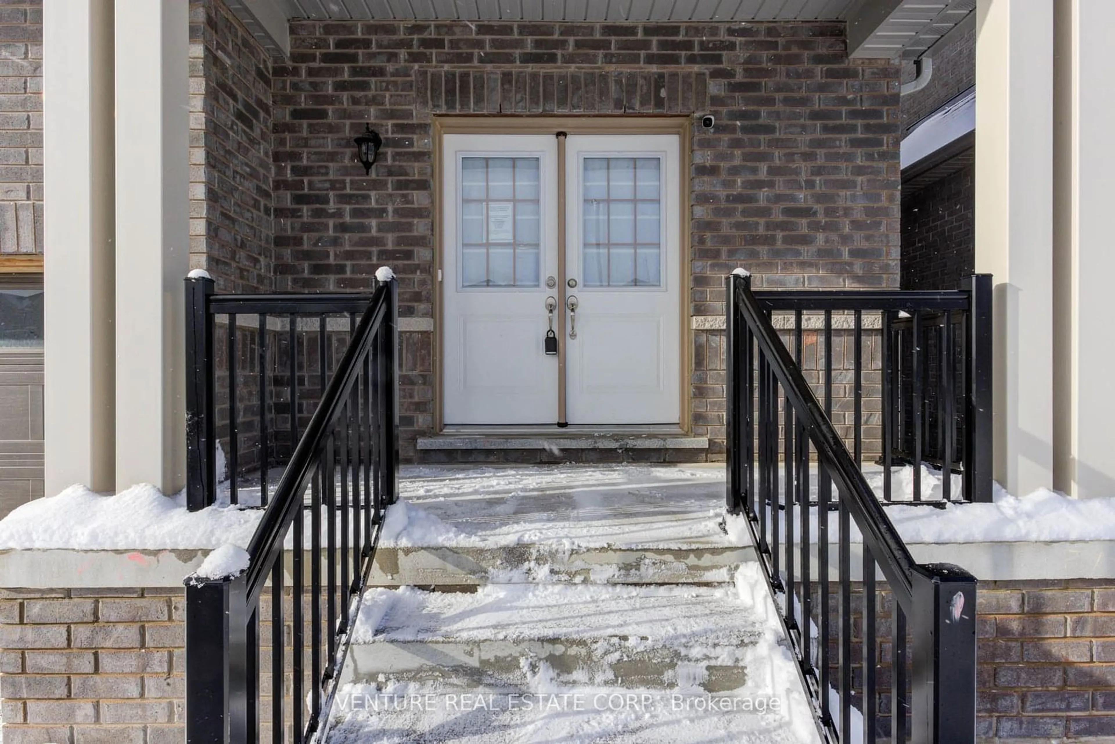 Indoor entryway for 251 Ridley Cres, Southgate Ontario N0C 1B8