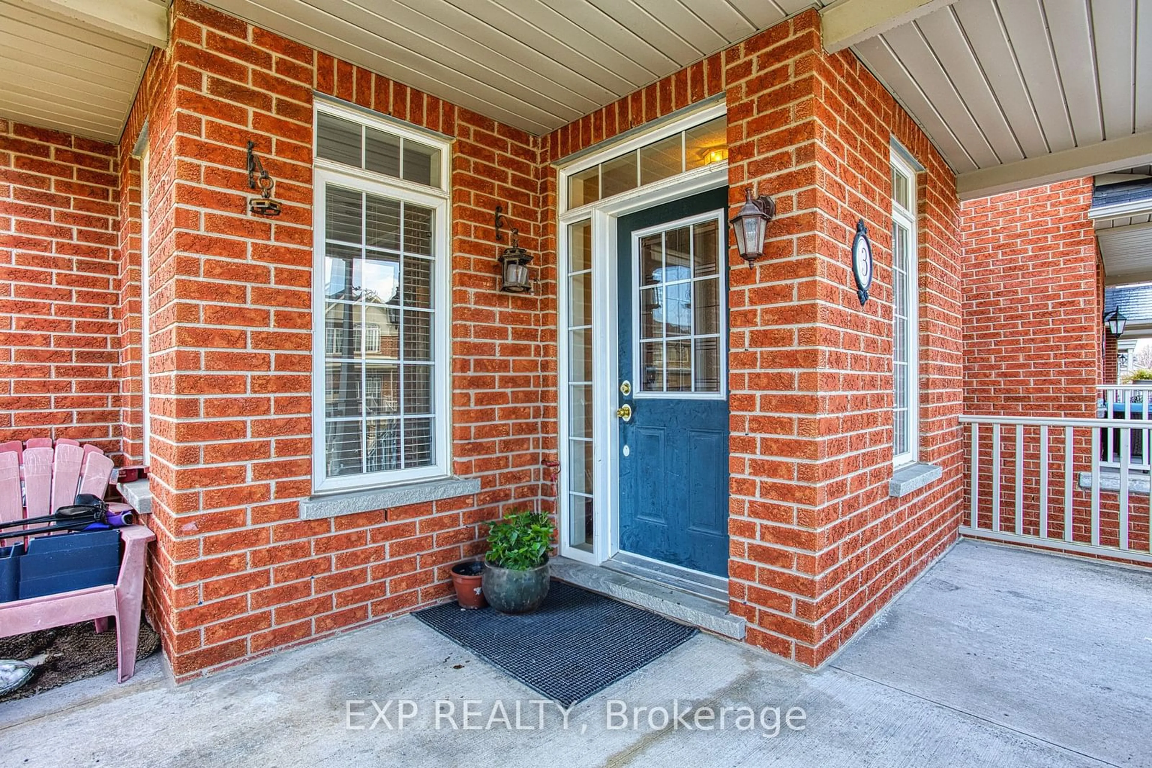 Indoor entryway for 3 Springstead Ave, Hamilton Ontario L8E 0B2