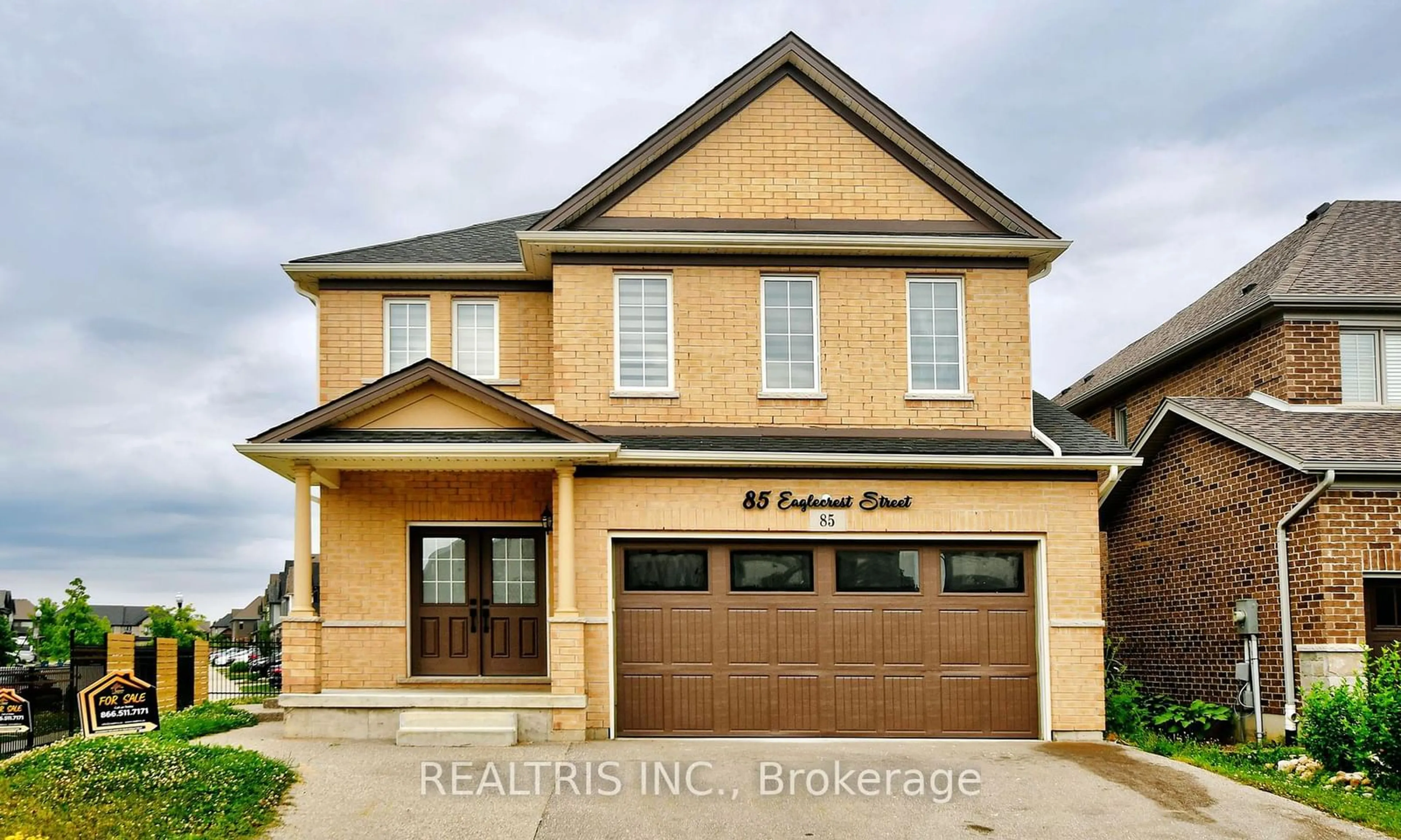 Home with brick exterior material, street for 85 Eaglecrest St, Kitchener Ontario N2K 0C7