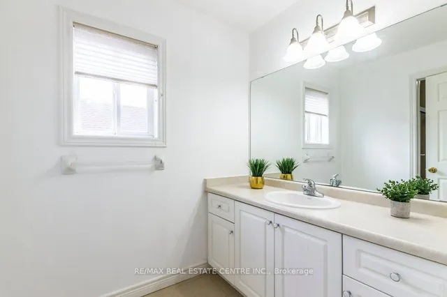Additional property image - 252 Thorner Dr