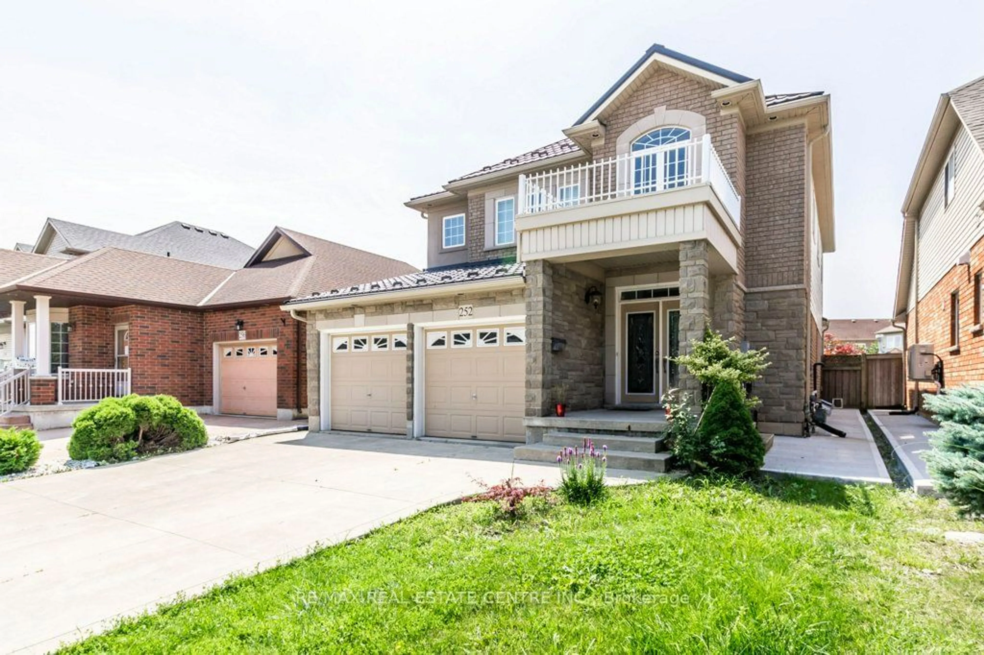 Home with brick exterior material, street for 252 Thorner Dr, Hamilton Ontario L8V 2M7