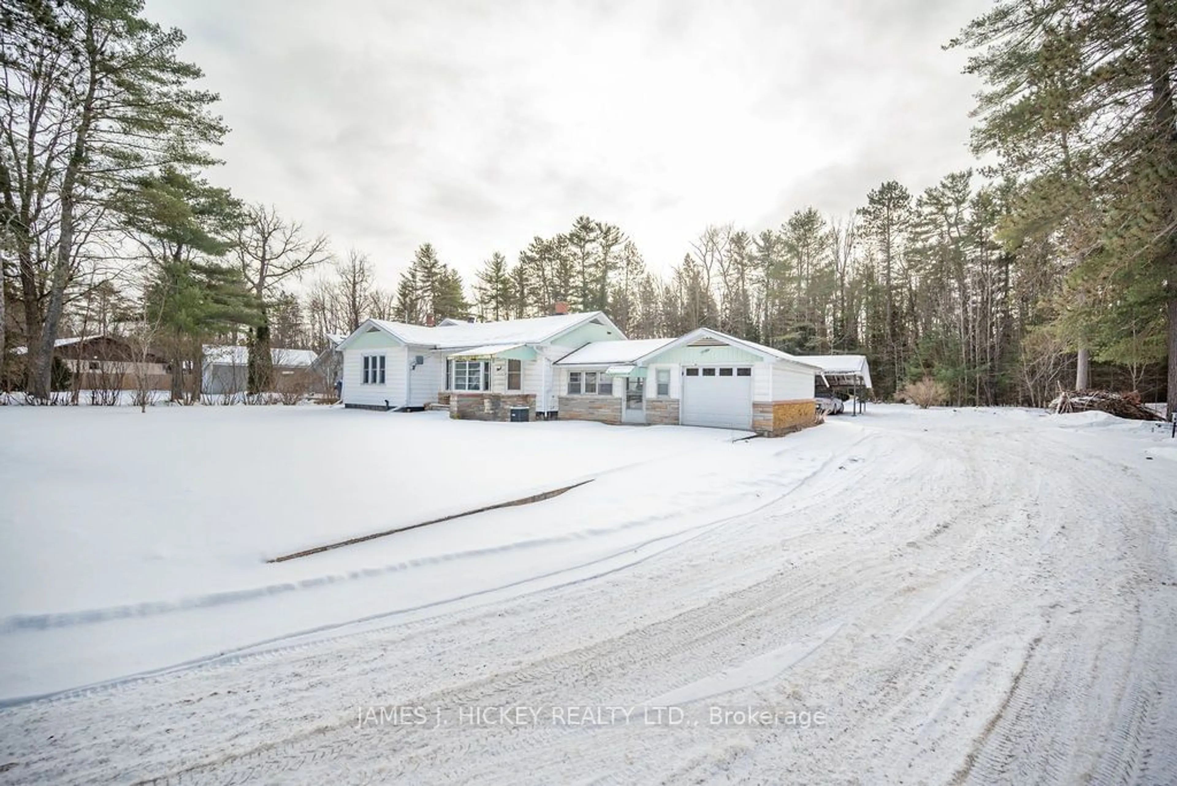 A pic from outside/outdoor area/front of a property/back of a property/a pic from drone, street for 33613 Hwy 17, Deep River Ontario K0J 1P0