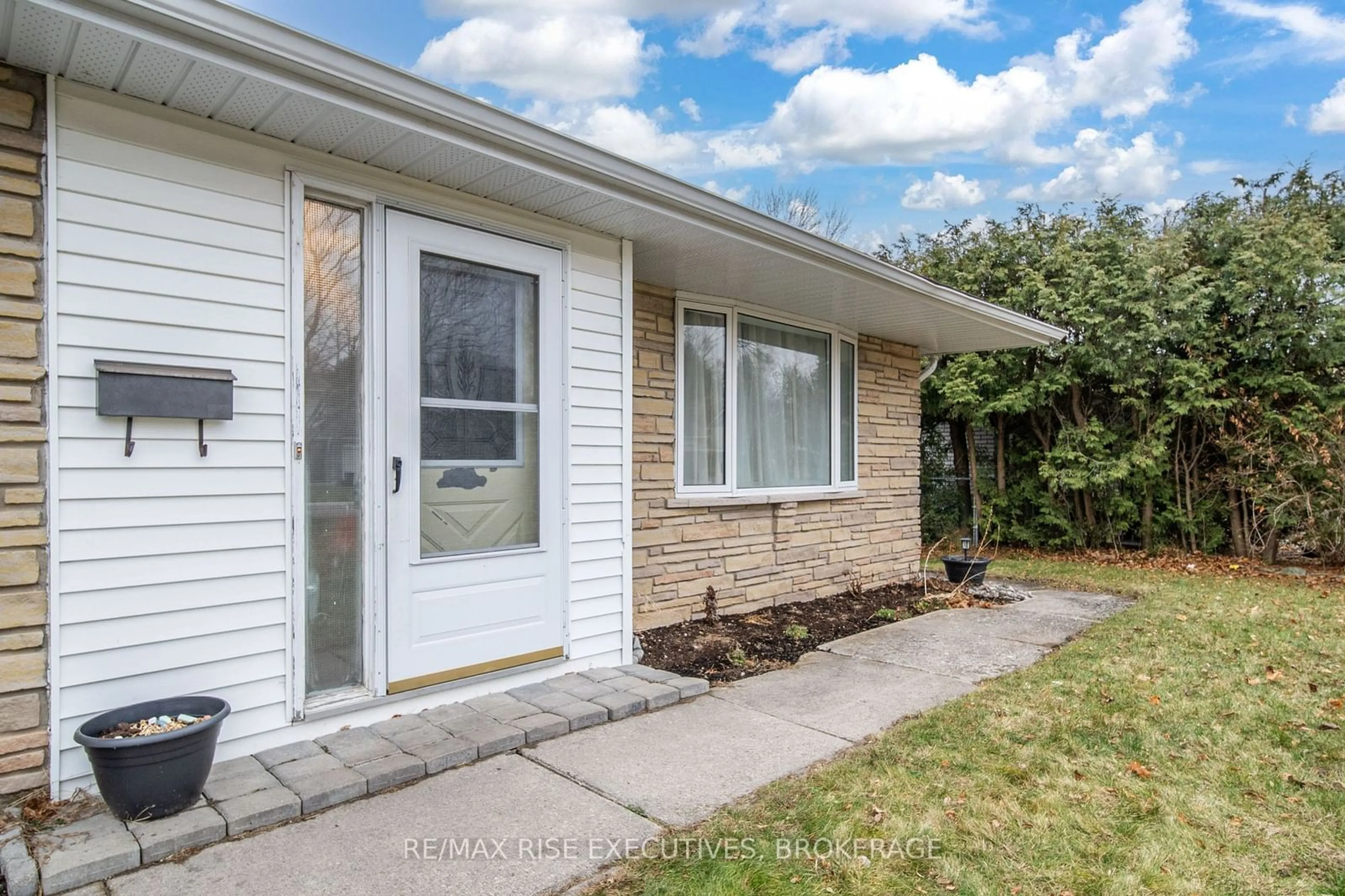 Home with vinyl exterior material, street for 268 Olympus Ave, Kingston Ontario K7M 4T9