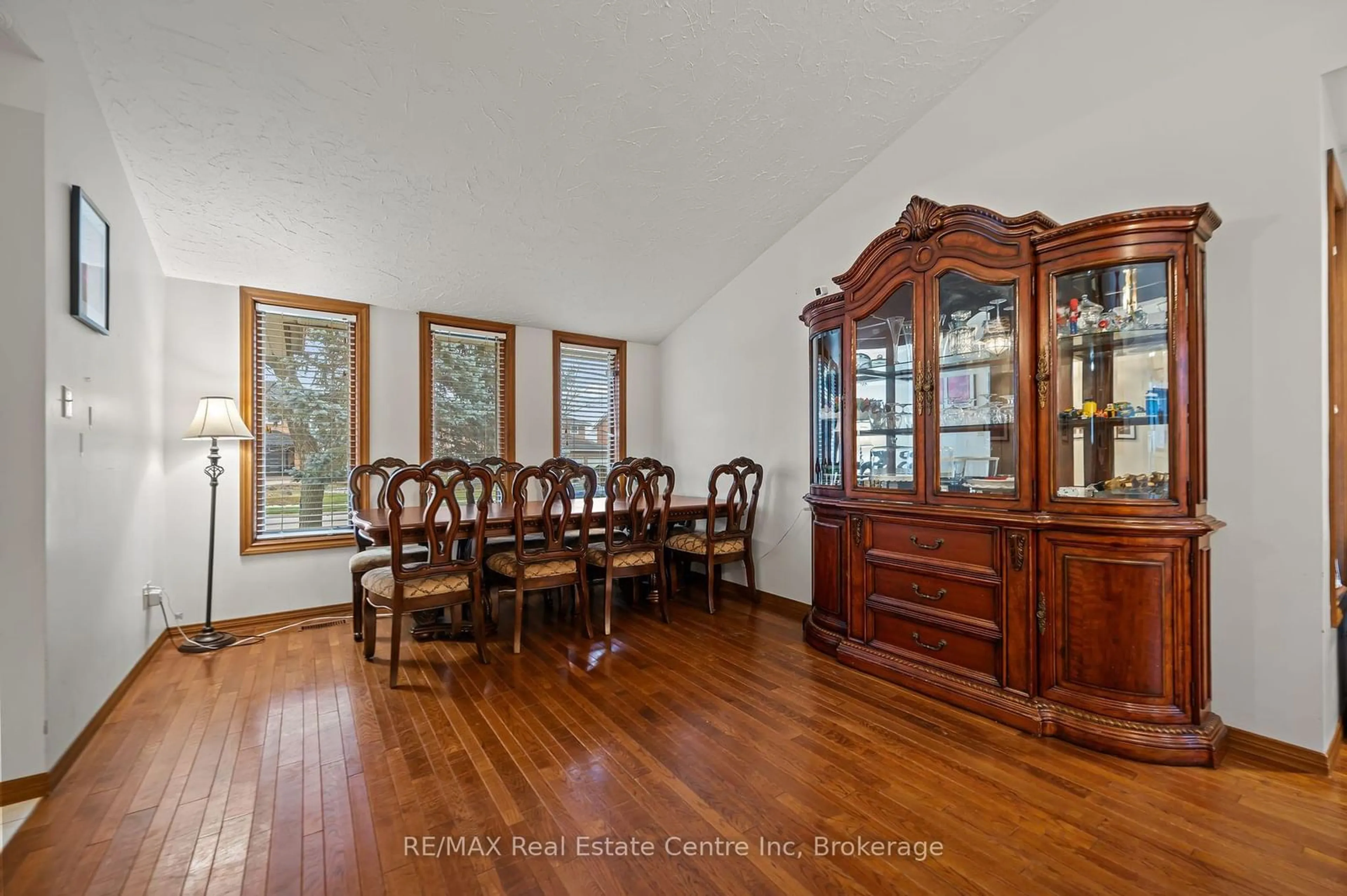 Dining room, wood/laminate floor for 10 Kortright Rd, Guelph Ontario N1G 4C9