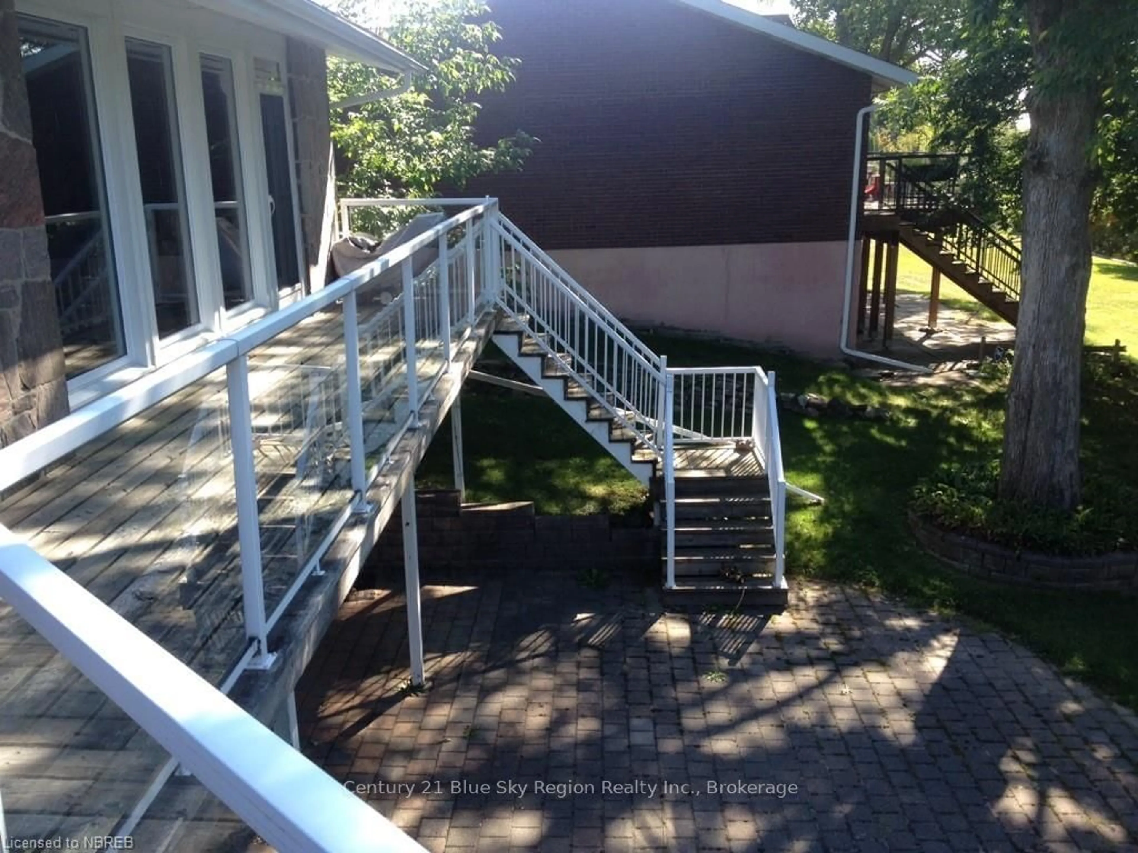 Stairs for 129 WALLACE HEIGHTS Dr, North Bay Ontario P1C 1E7