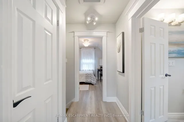 Additional property image - 98 Cope St
