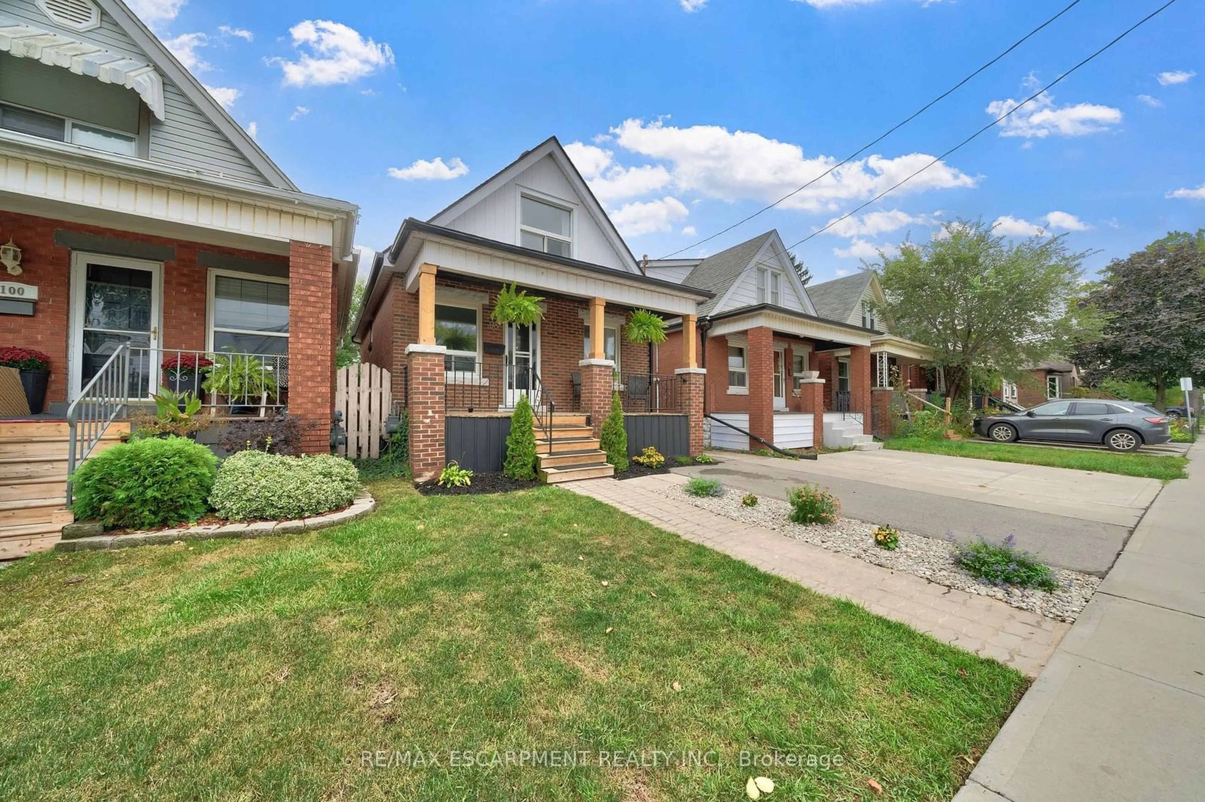 Home with brick exterior material, street for 98 Cope St, Hamilton Ontario L8H 5B2